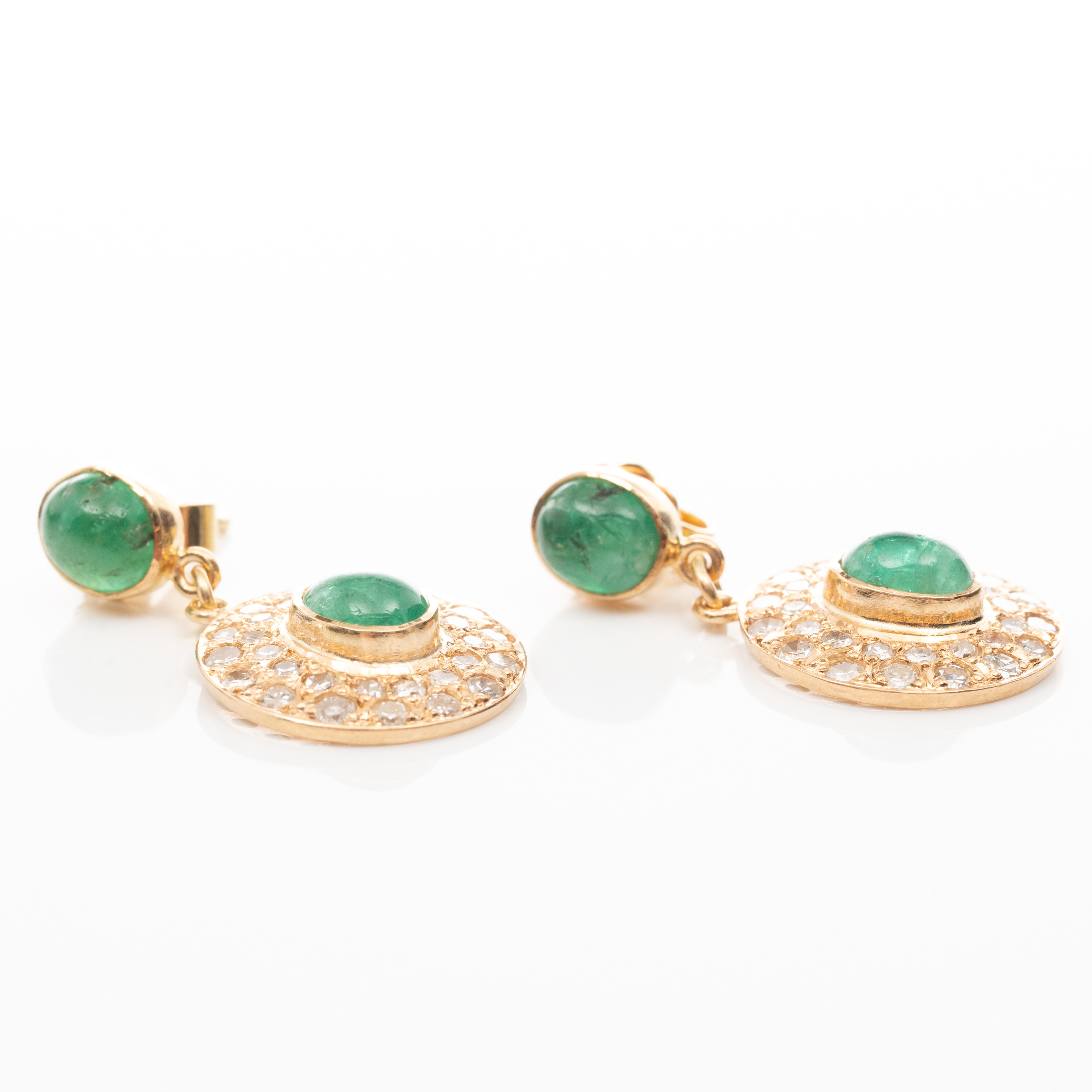 ÖRHÄNGEN, 18K guld, Smaragder, Diamanter 0,60 ct.
