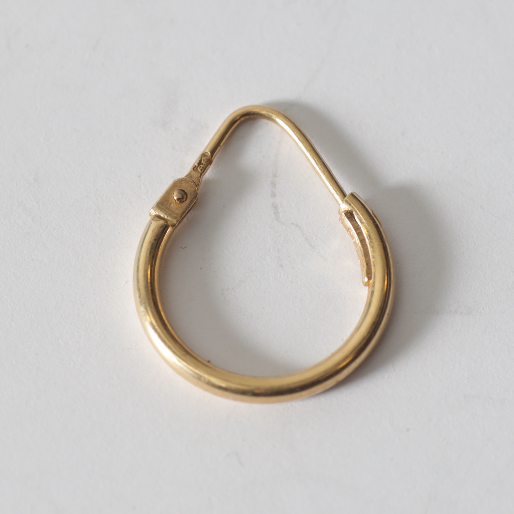 ÖRHÄNGE, 18K guld, s.k. "Creole". Totalvikt ca 0,4 gram.