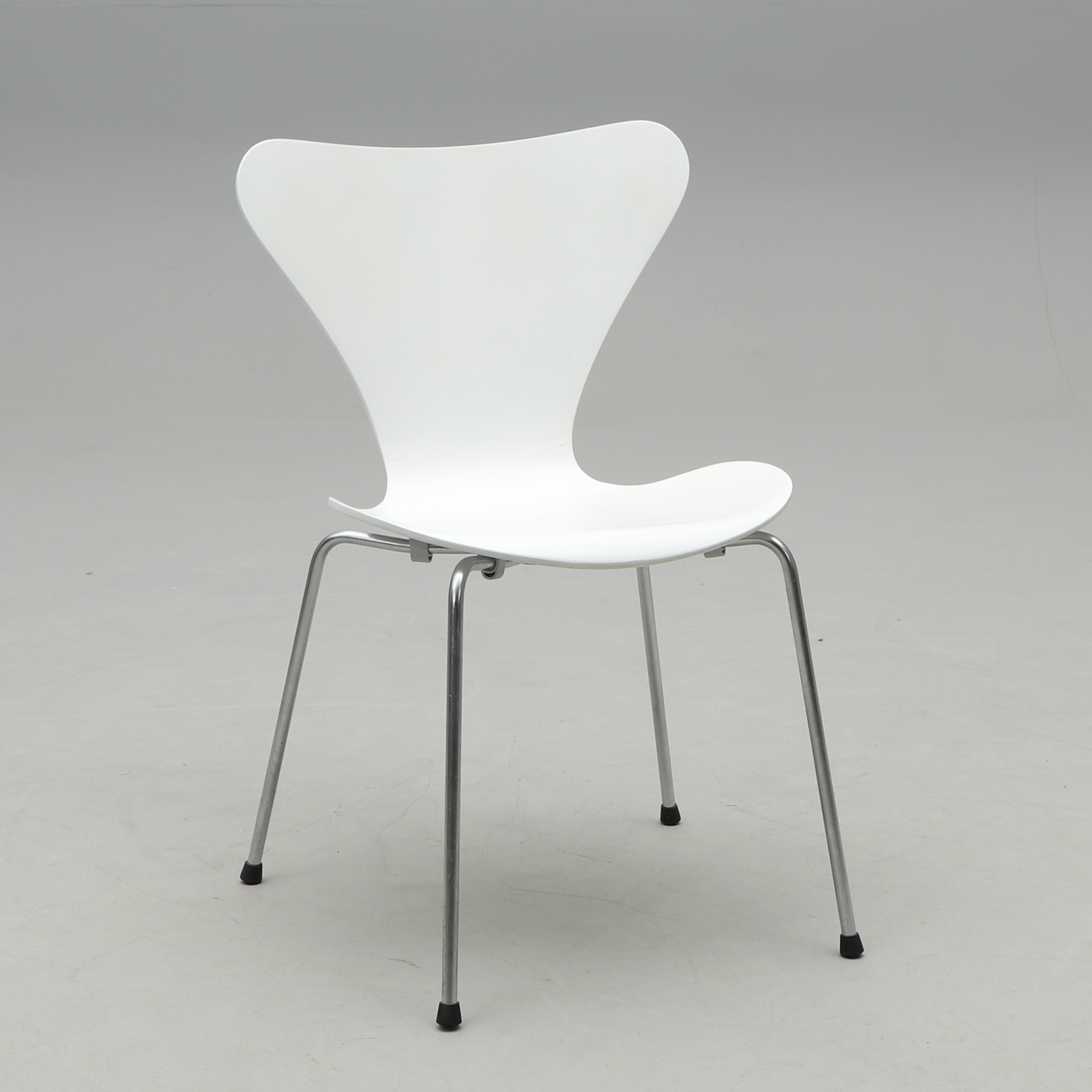 ARNE JACOBSEN. Stol, "Sjuan", Fritz Hansen.