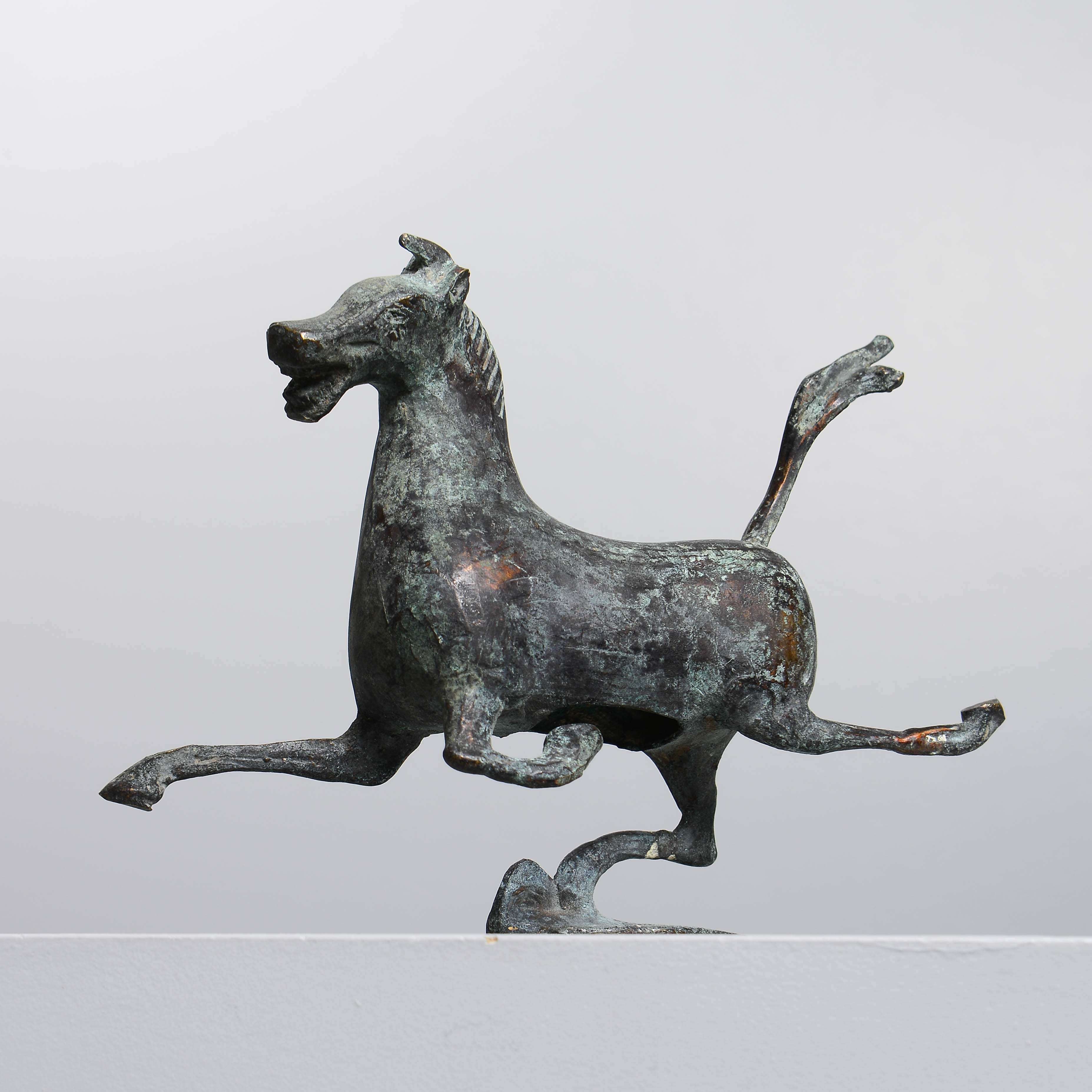 SKULPTUR, flygande häst, Kina, 19/2000-tal.