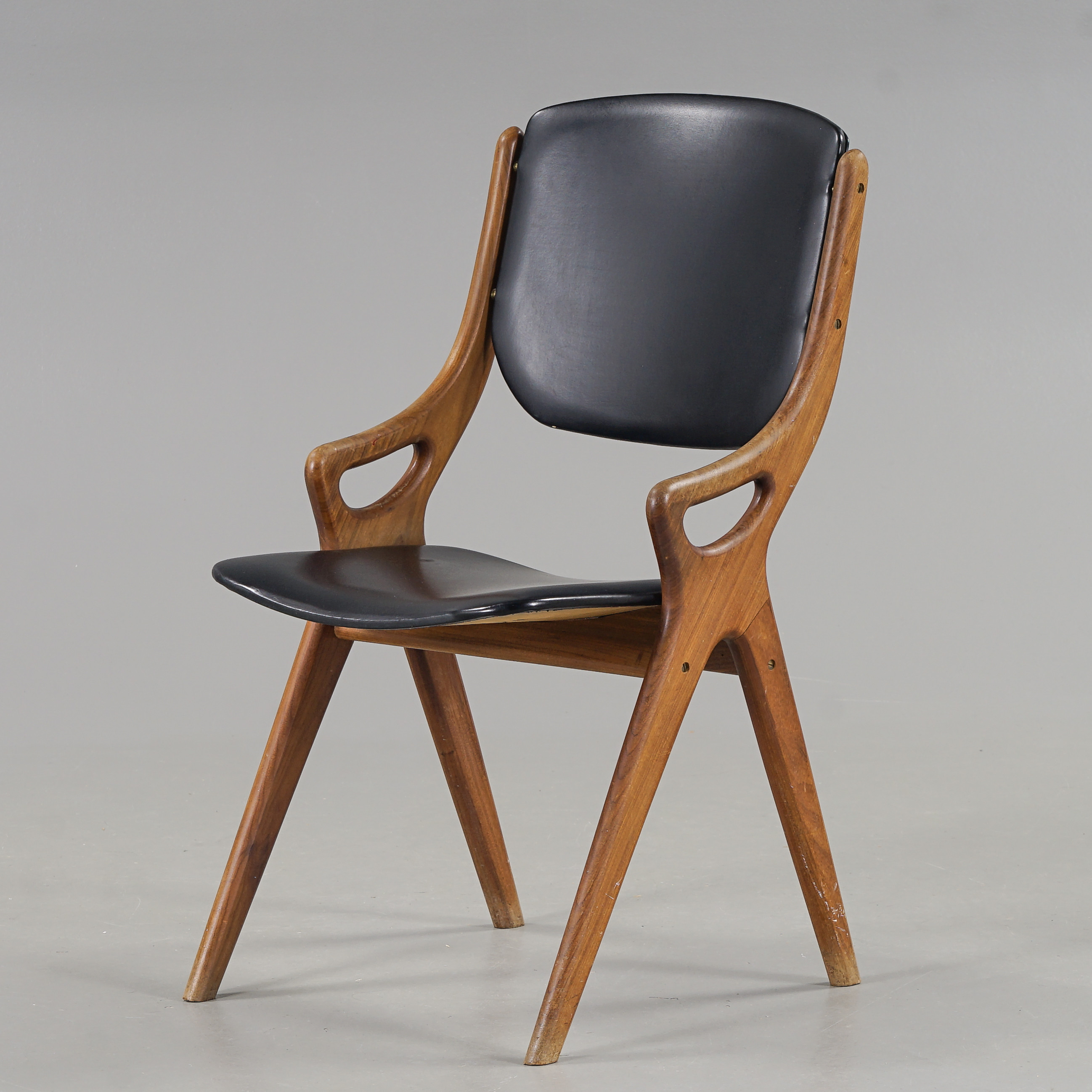 STOL Teak och svart konstskinn, Skandinavien, 1960-tal.