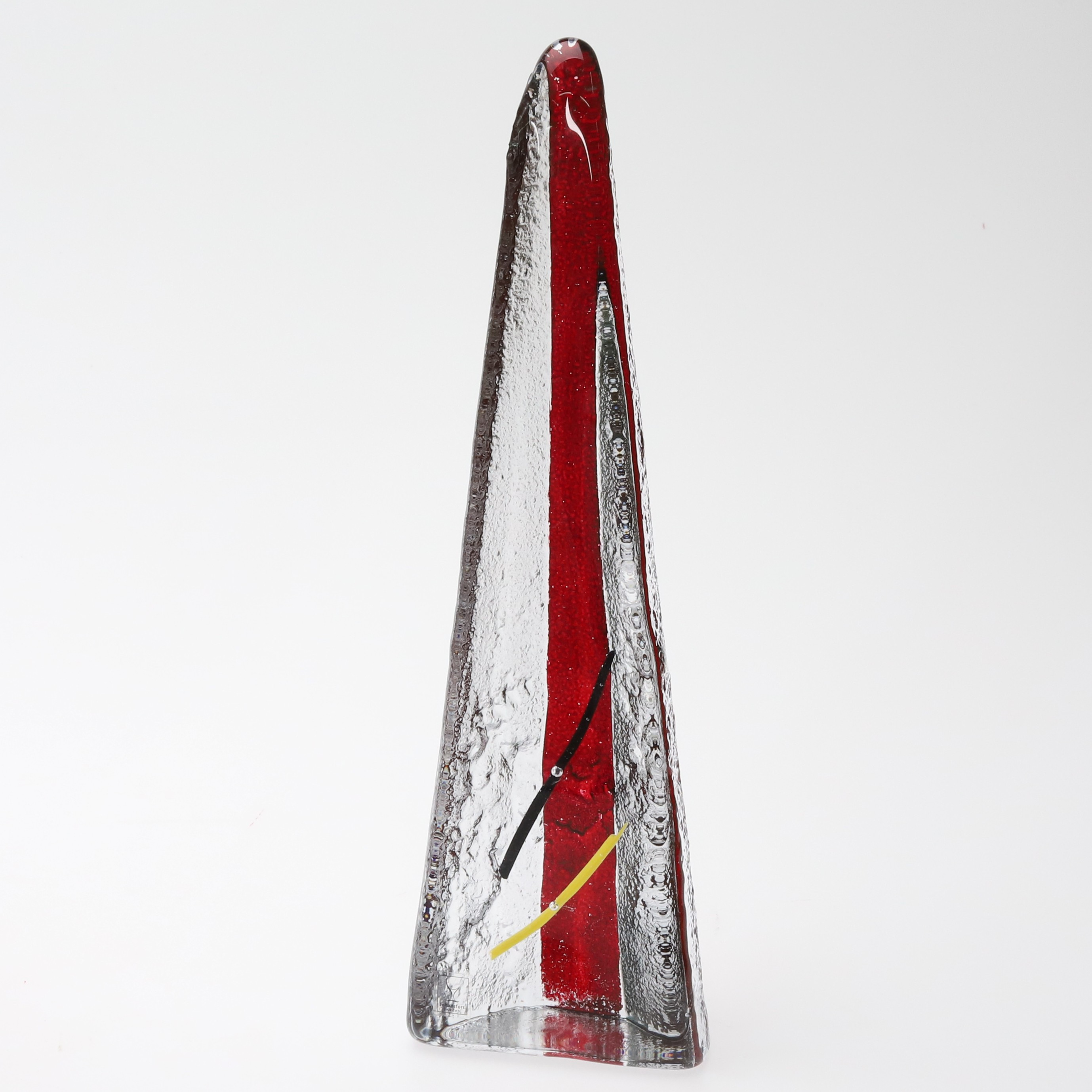 BJÖRN HULTQVIST. Glasskulptur, belyst obelisk, etikett-märkt Johansfors.