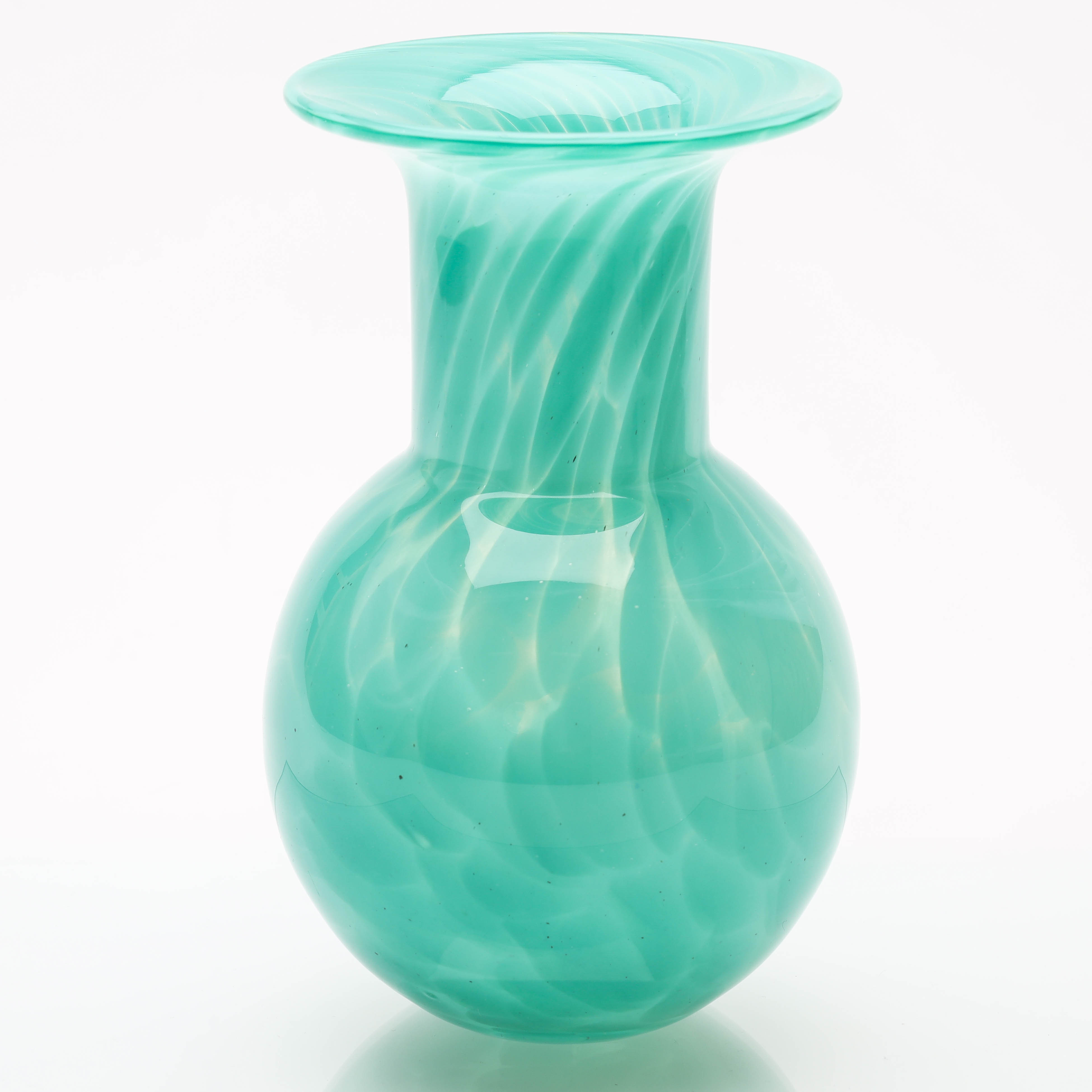 ANNETTE KRAHNER. Vas, färgat konstglas, Skruf.