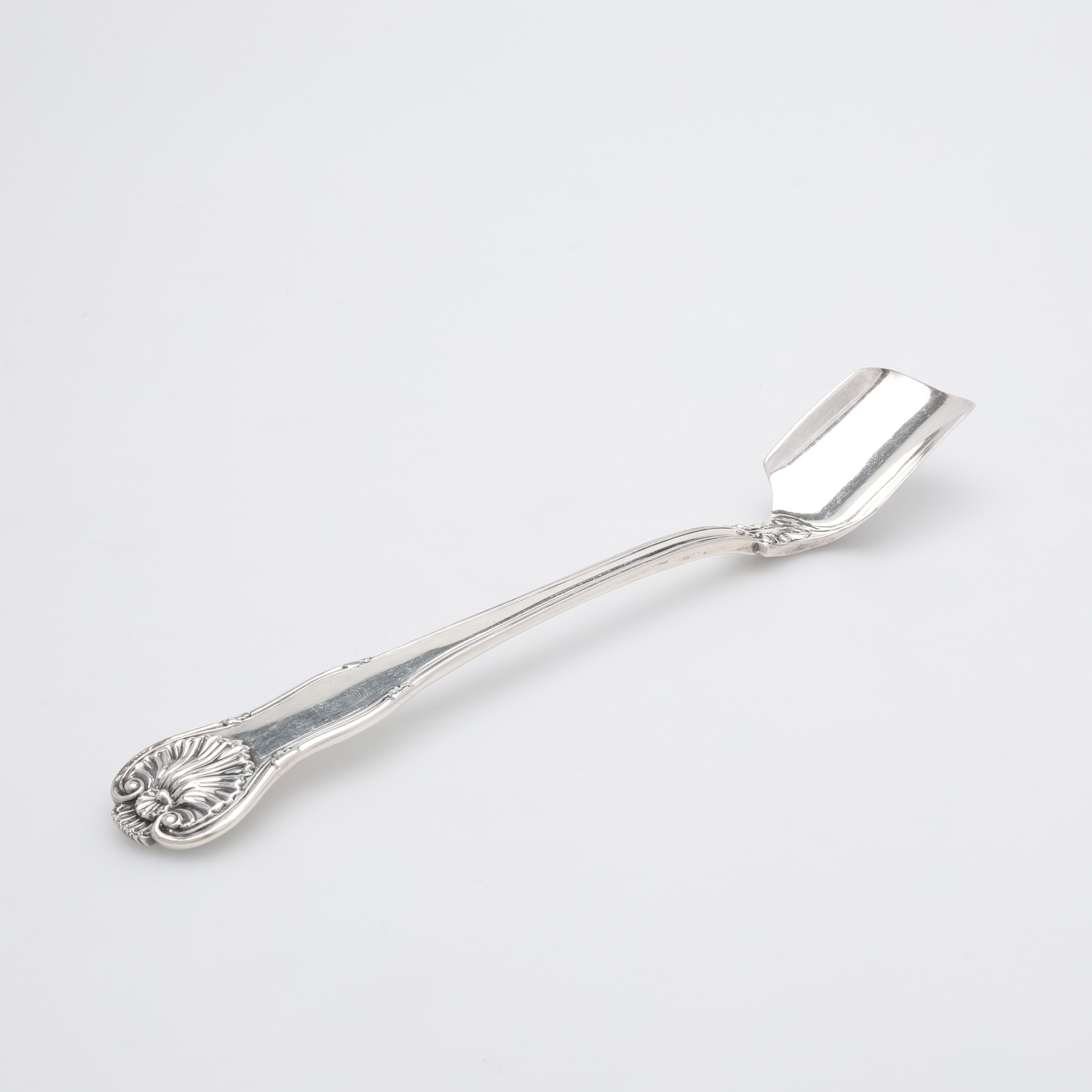 STILTONSKED/STILTON SCOOP, SILVER, HYAM HYAMS, LONDON, 1826, engelsk snäckmodell, 105 g.