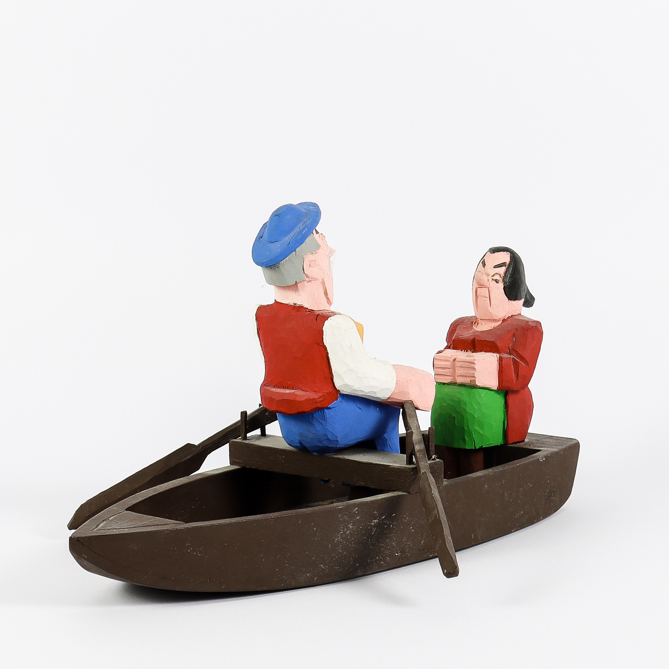 ÅKE AXELSSON. Träskulptur, "August och Lotta".