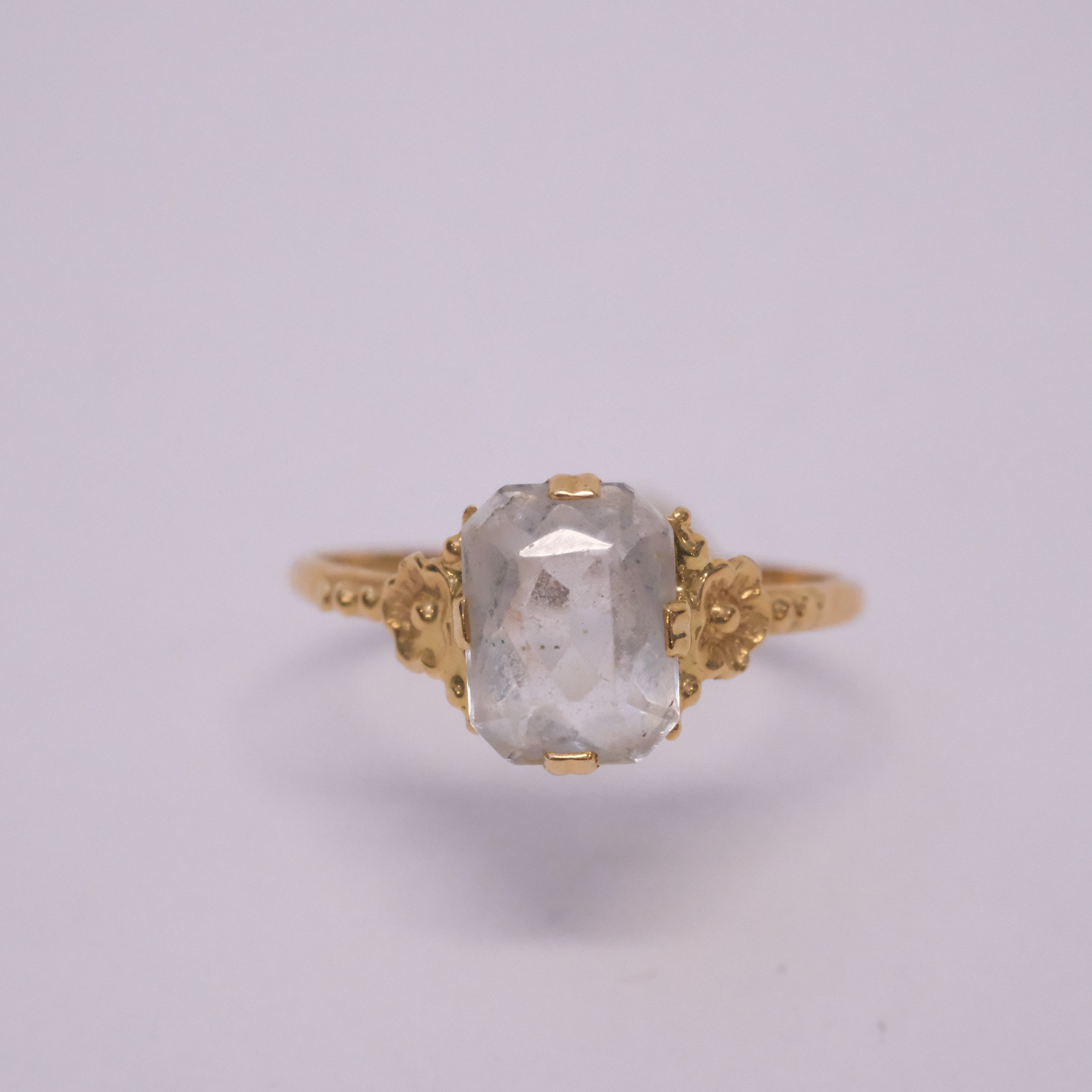 RING MED STEN, 18K GULD.