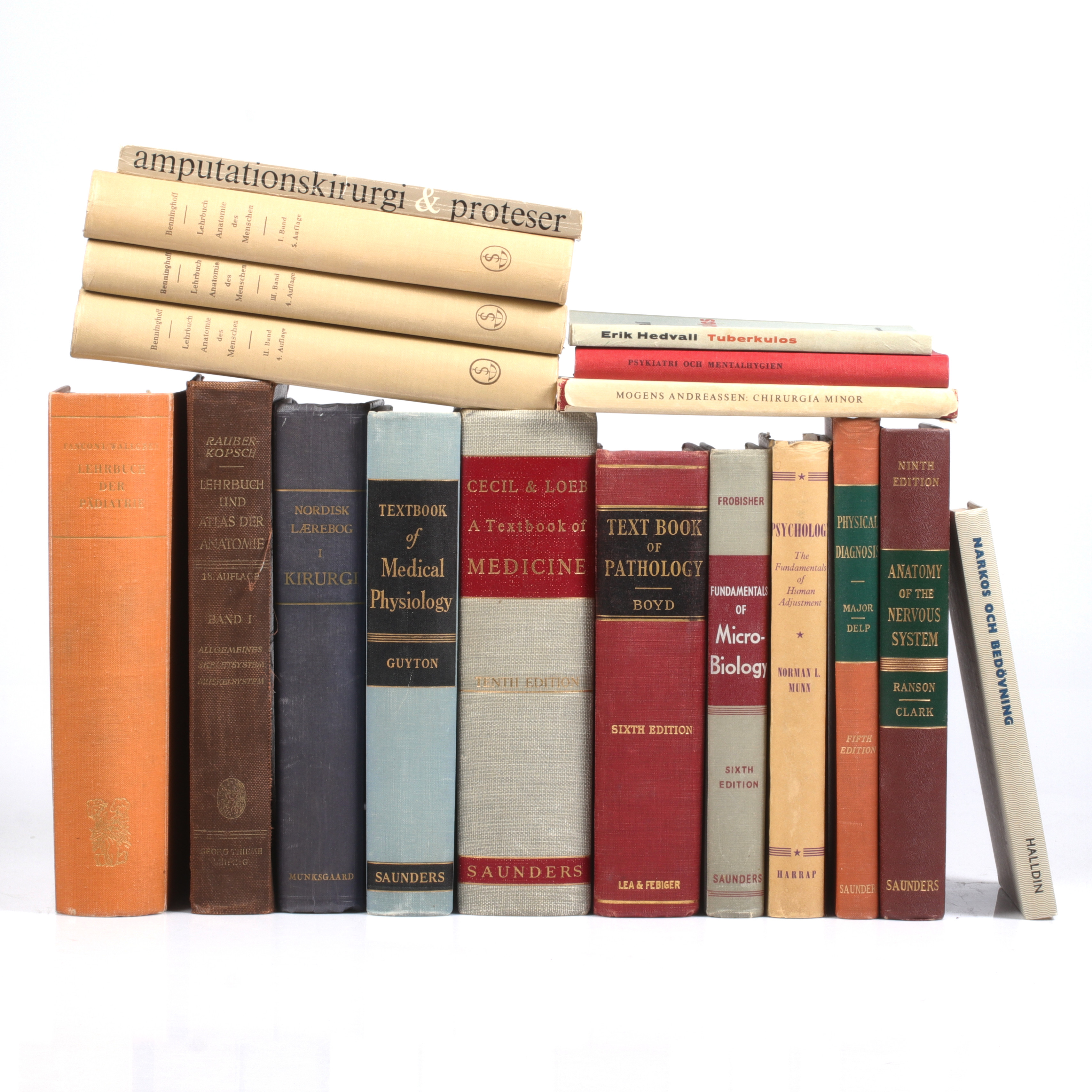 MEDICINSK LITTERATUR, 22 st, bl.a. Kirurgi, patologi, mikrobiologi, fysiologi, anatomi mm. 1900-talets mitt.