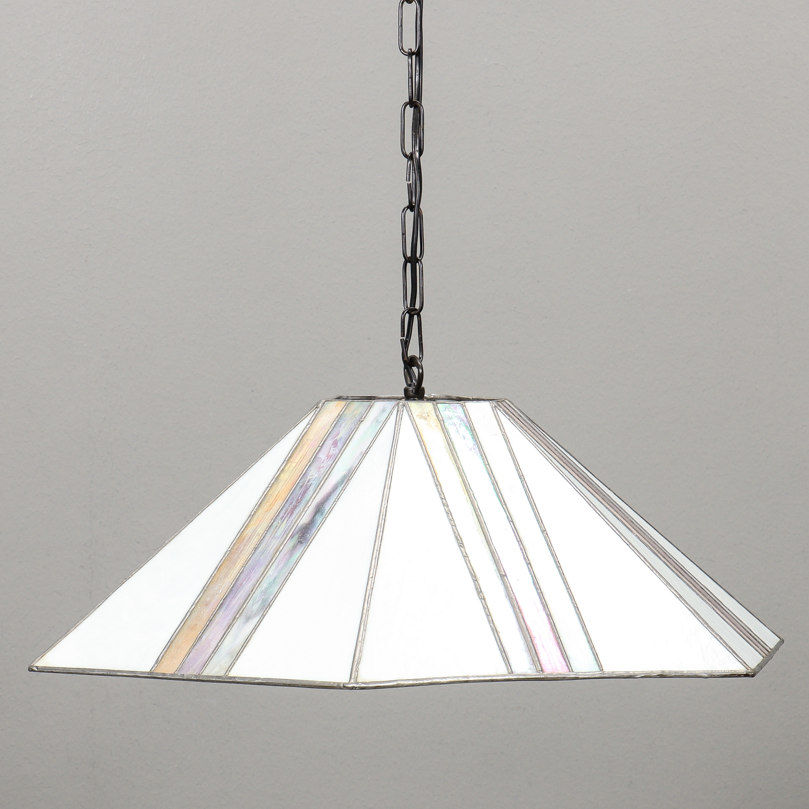 TAKLAMPA tiffanystil, modell Victoria.