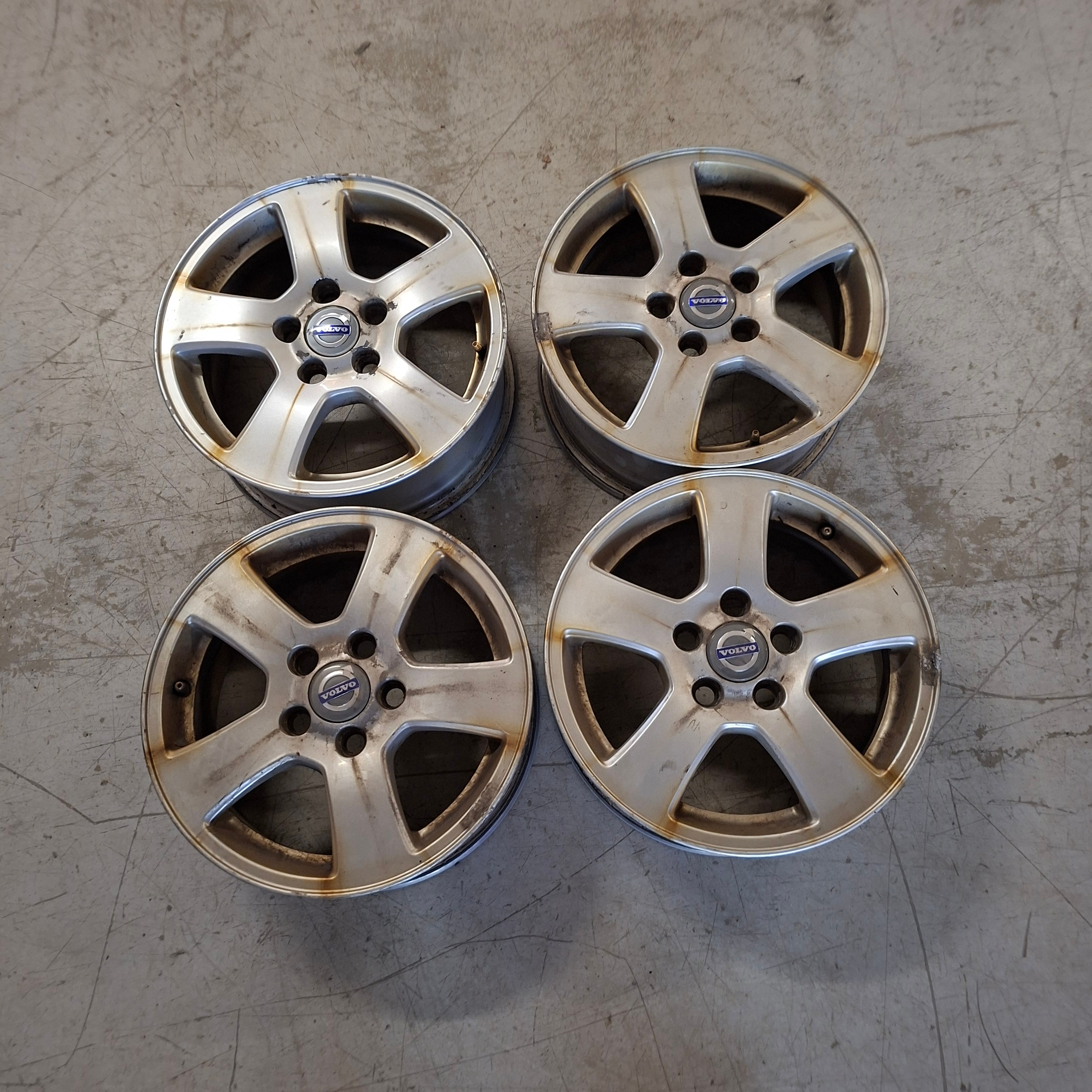 FÄLGAR, 4 st, bland annat Volvo V50.