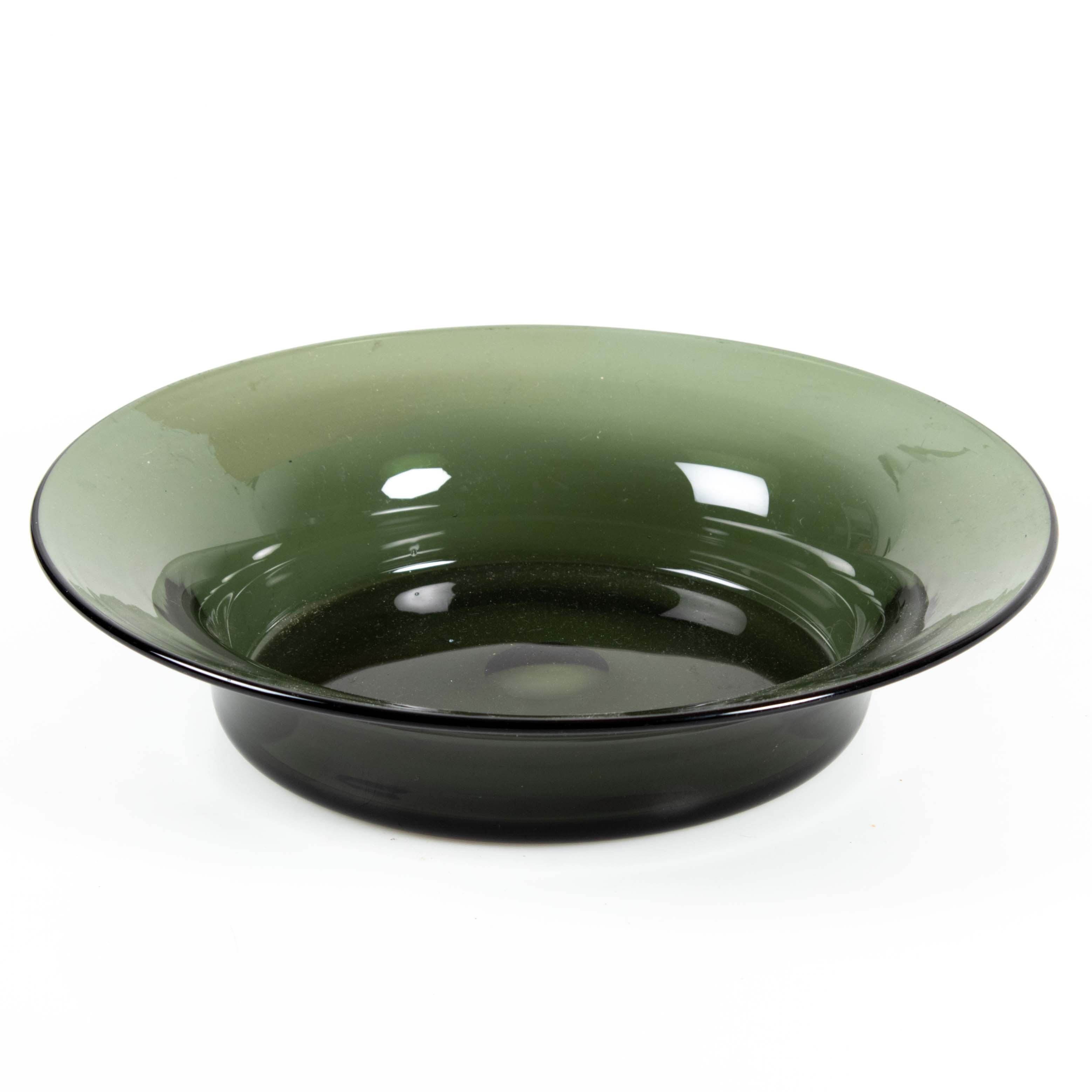 TOM MÖLLER. Reijmyre. Skålfat, glas.