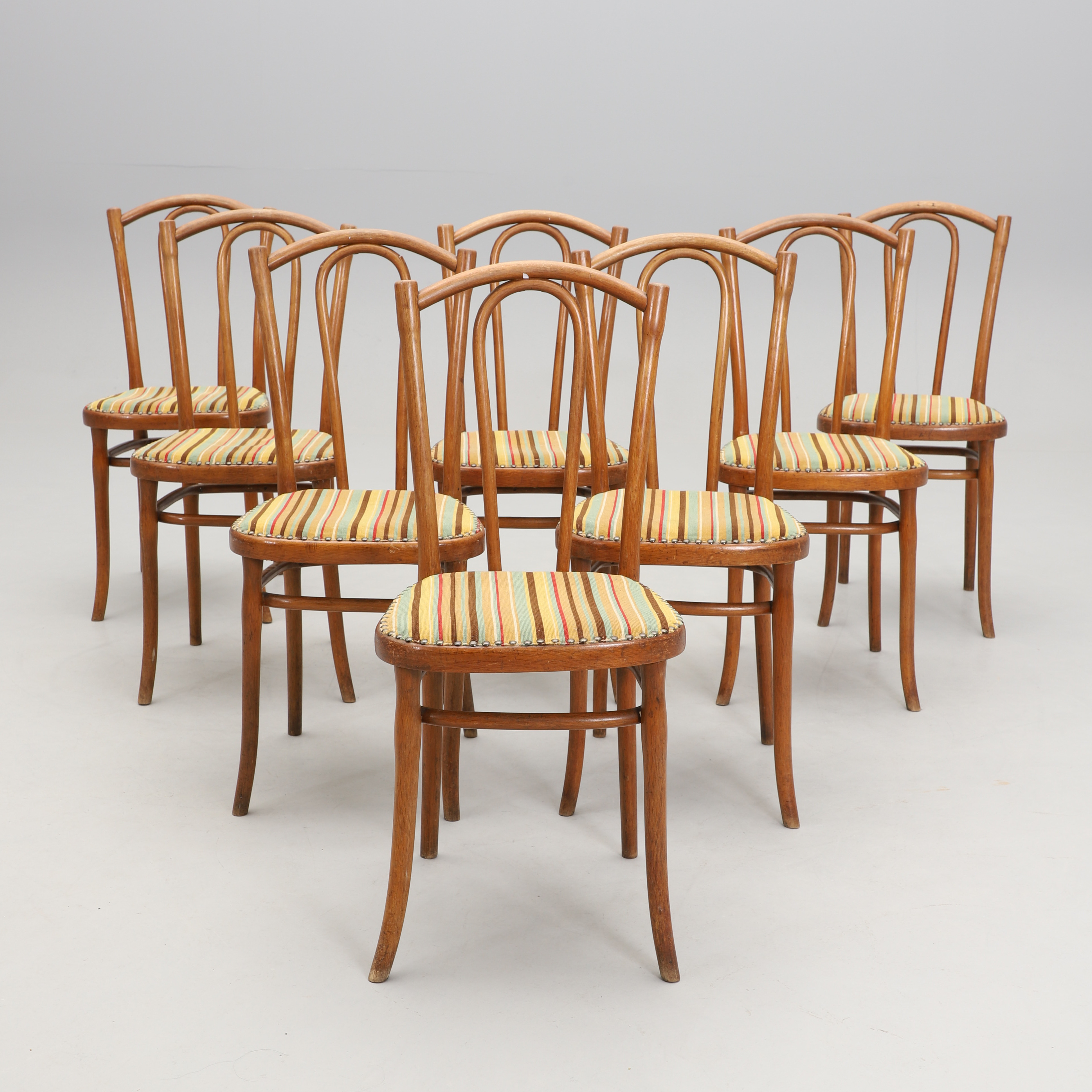 STOLAR, 8 st, Thonet, 1900-talets början, etikettmärkta.