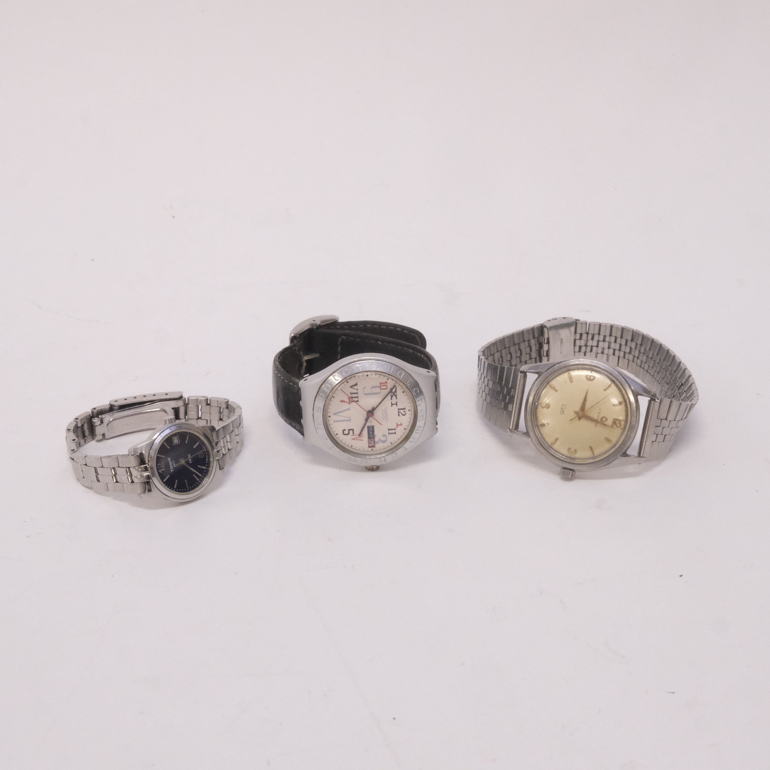 ARMBANDSUR, TRE STYCKEN, TISSOT, SWATCH OCH CERTINA.