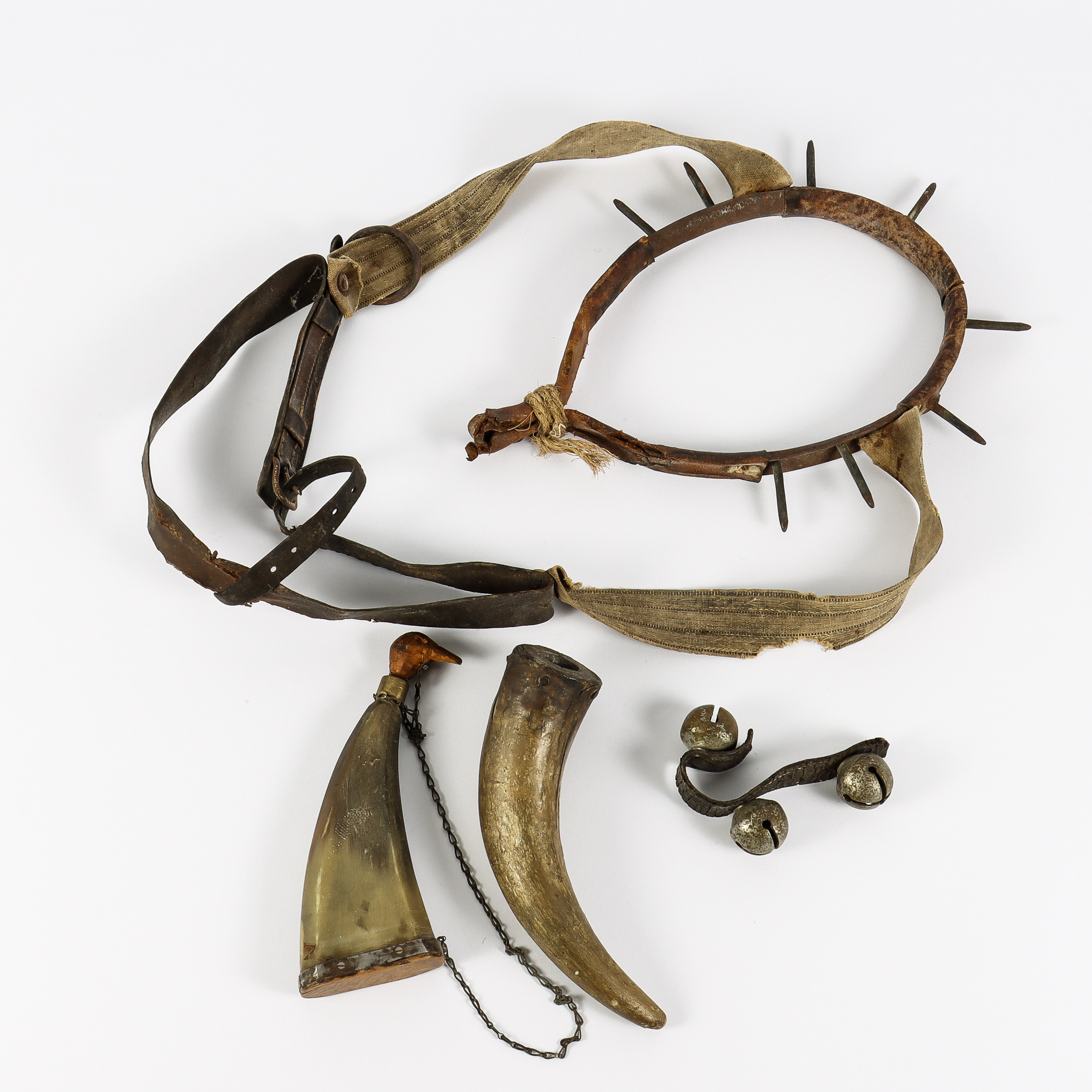 KRUTHORN OCH KRAGE Till hund under jakt, 1800-tal.