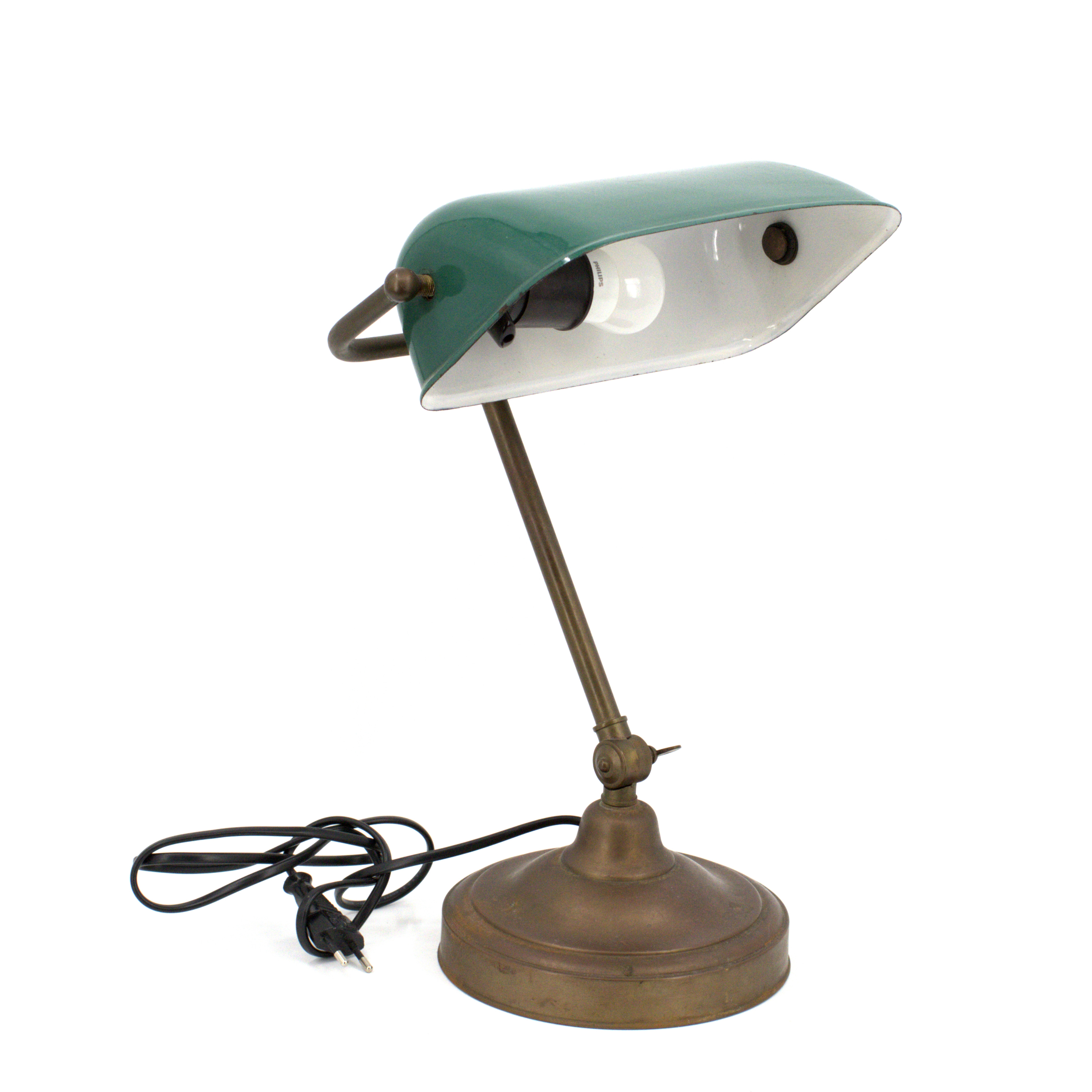 BORDSLAMPA, s.k. "Bankirlampa", emaljerad grön plåtskärm, mässing, 1900-tal.