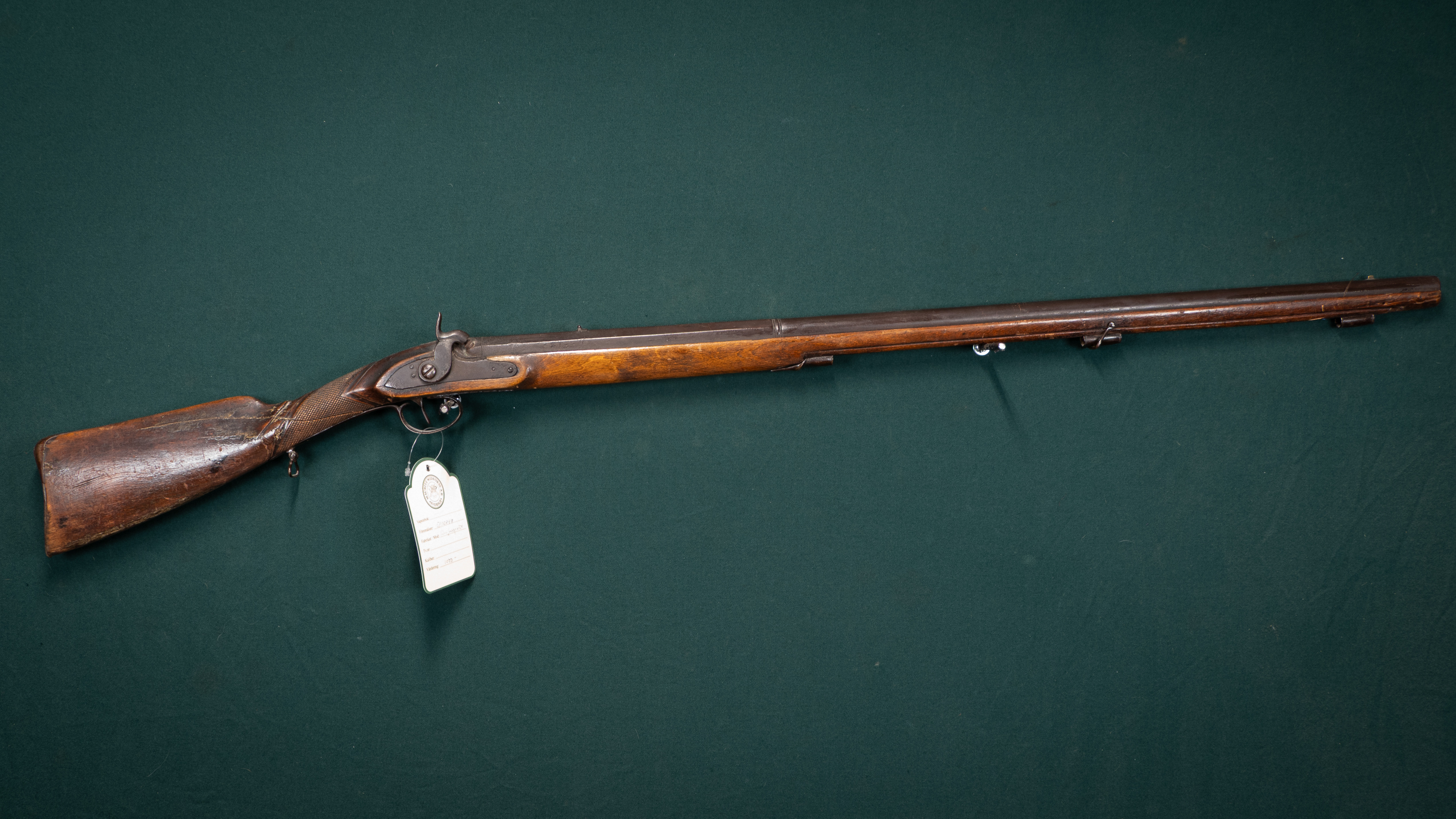 Slaglåsgevär, svenskt, allmoge, 1800-talets första hälft.