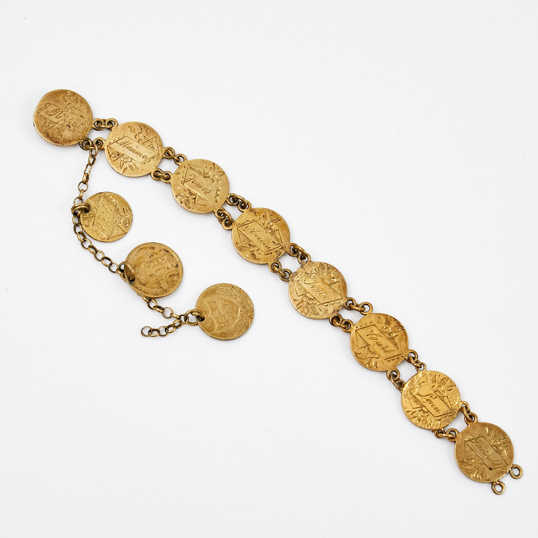 ARMBAND, gulmetall, omarbetade mynt, Oscar II, 1880-tal.