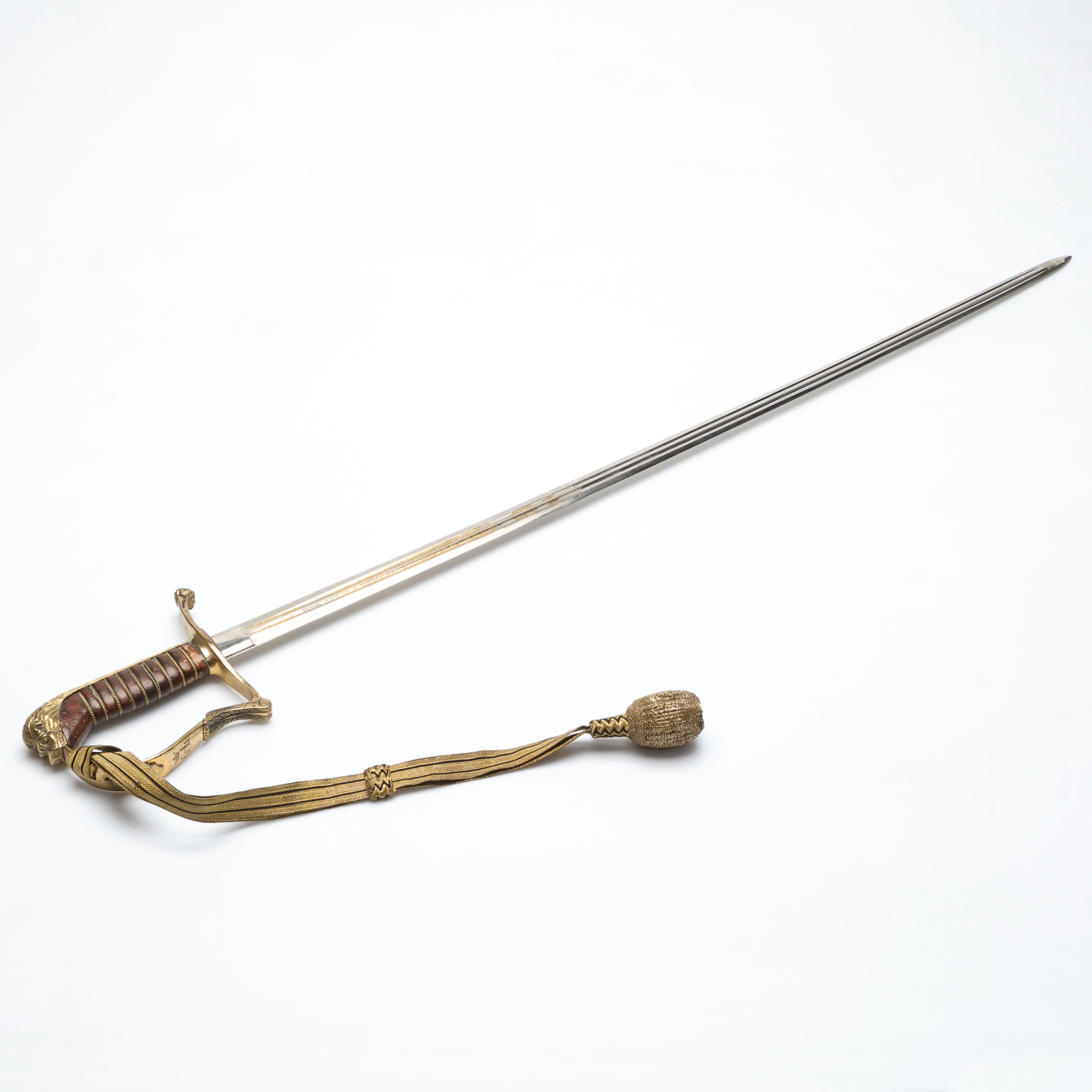 INFANTERIOFFICERSSABEL, svensk m/1899, med adligt monogram, krona samt GL.
