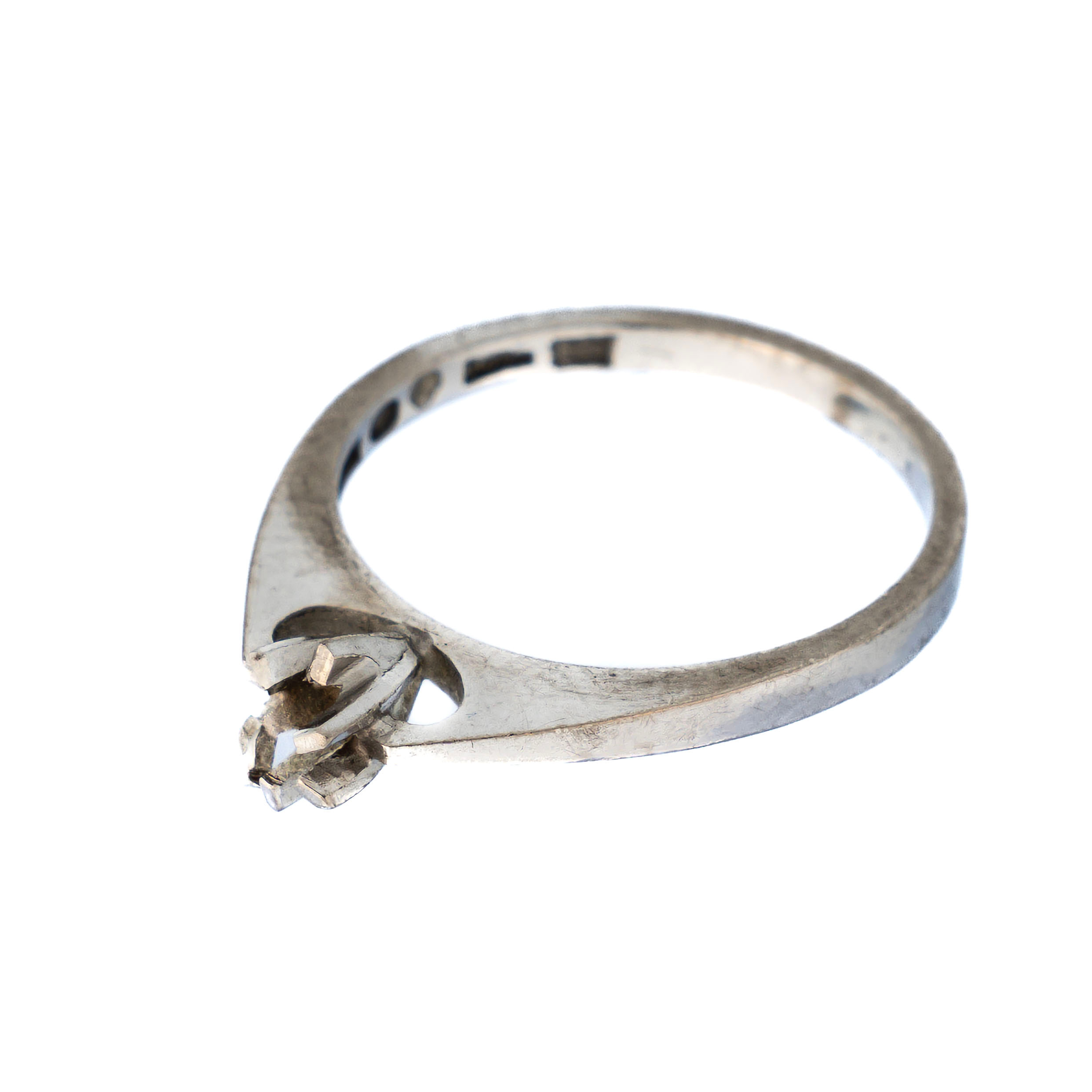 RING, 18K vitt guld, 1900-tal.