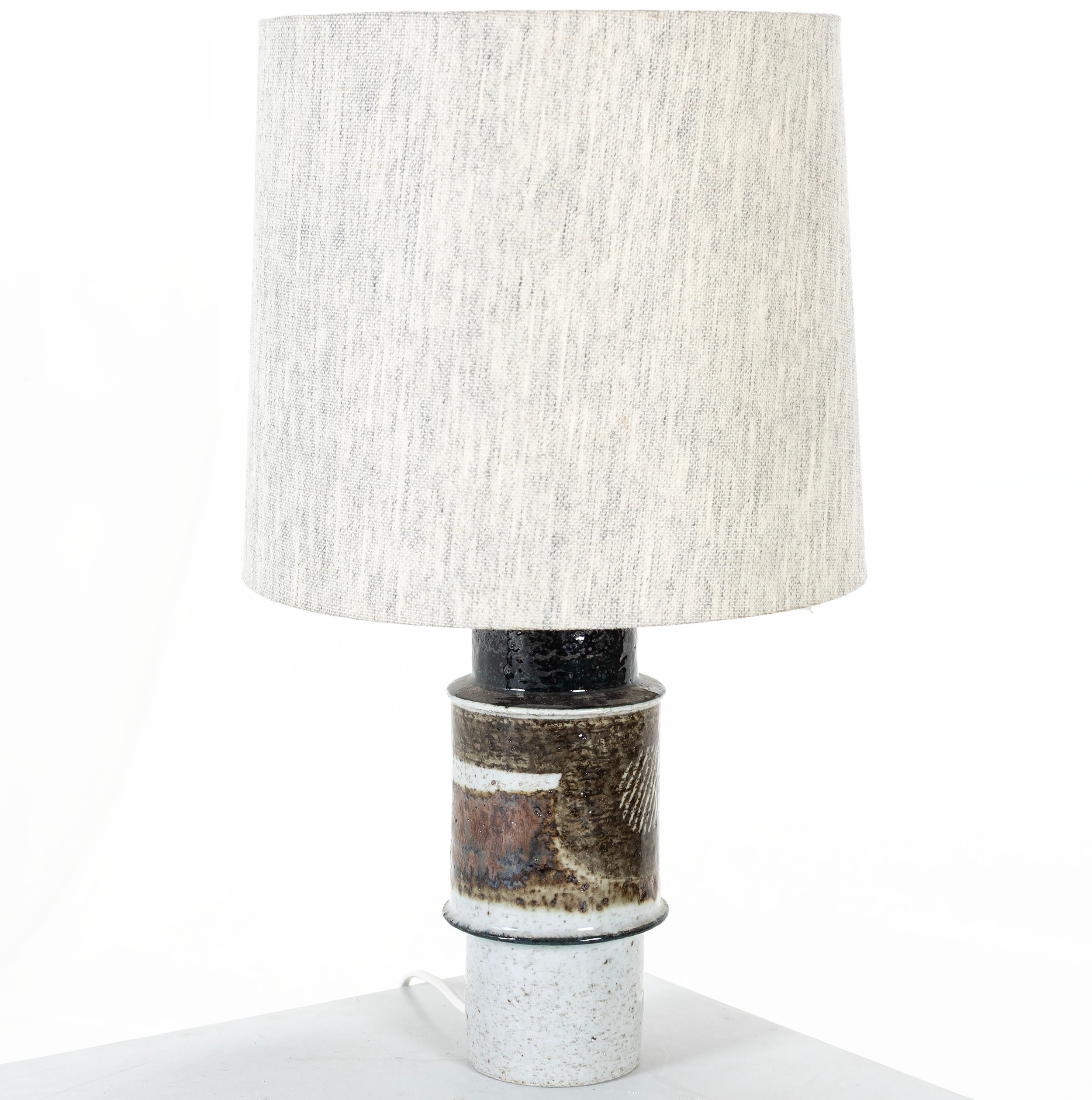INGER PERSSON. Bordslampa, stengods, Ateljé Rörstrand, signerad & numrerad 8439.