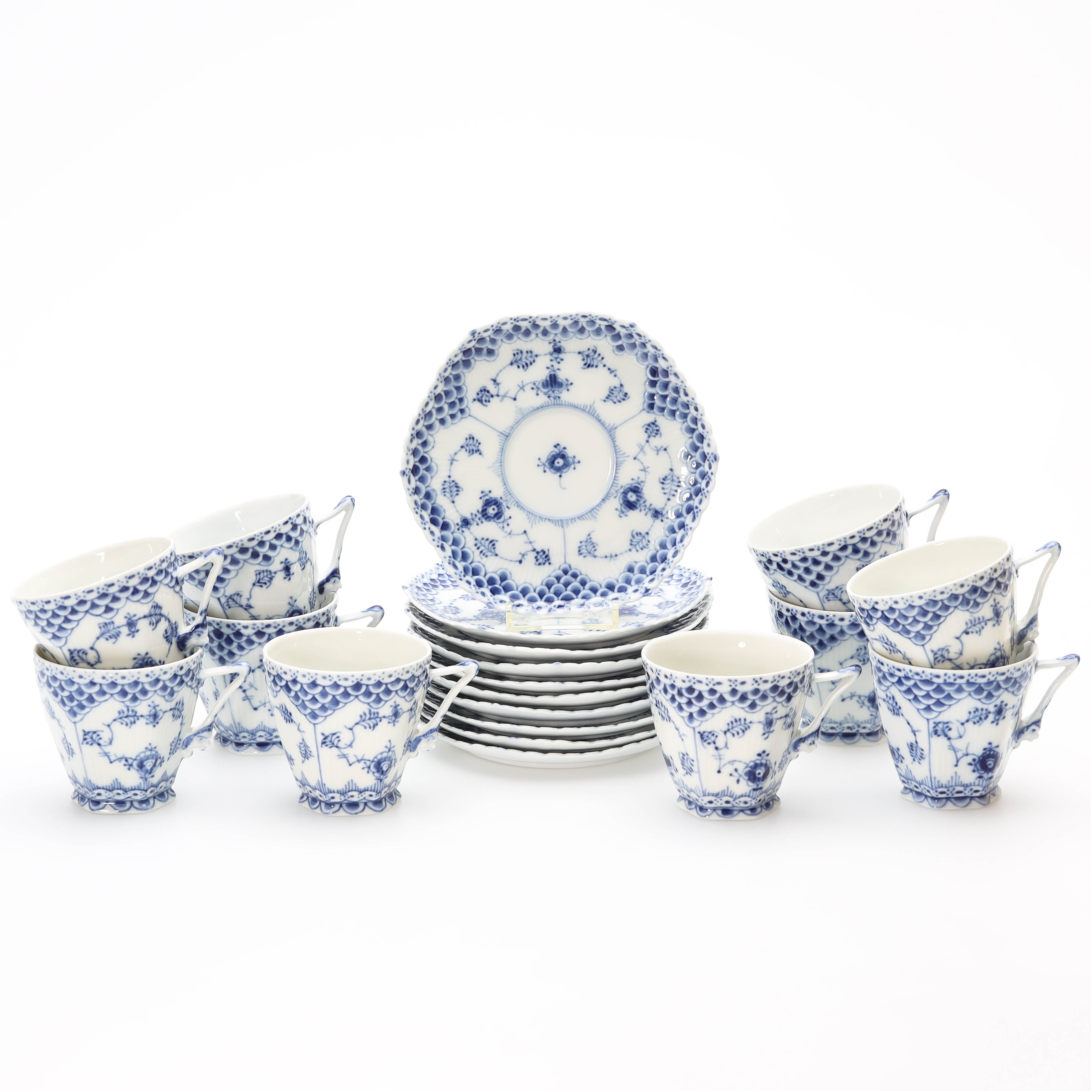 SERVISDELAR, 20 delar, "Musselmalet 1/1036", förstasortering, Royal Copenhagen.