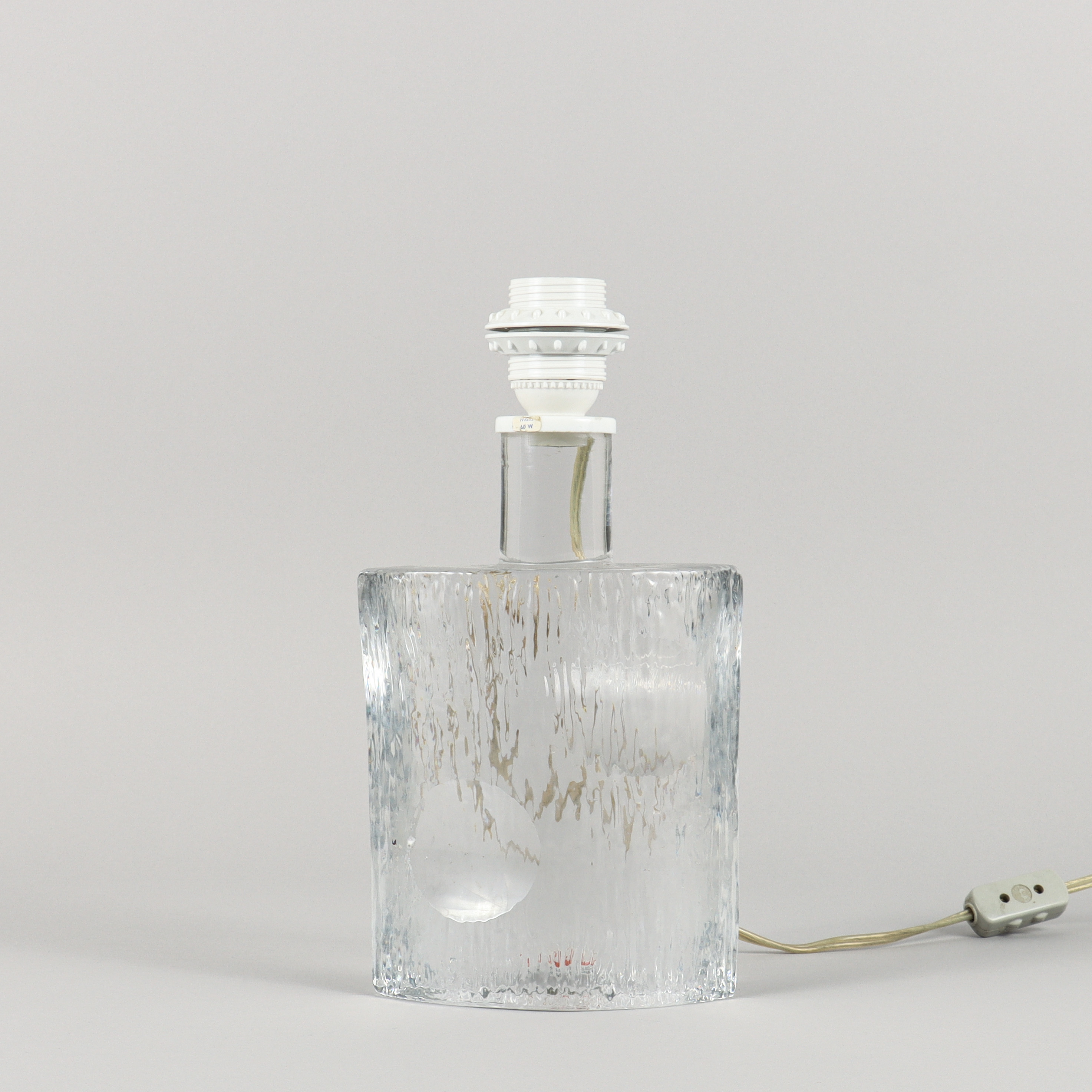 LAMPFOT glas, signerad Hanne Dreutler Kosta.