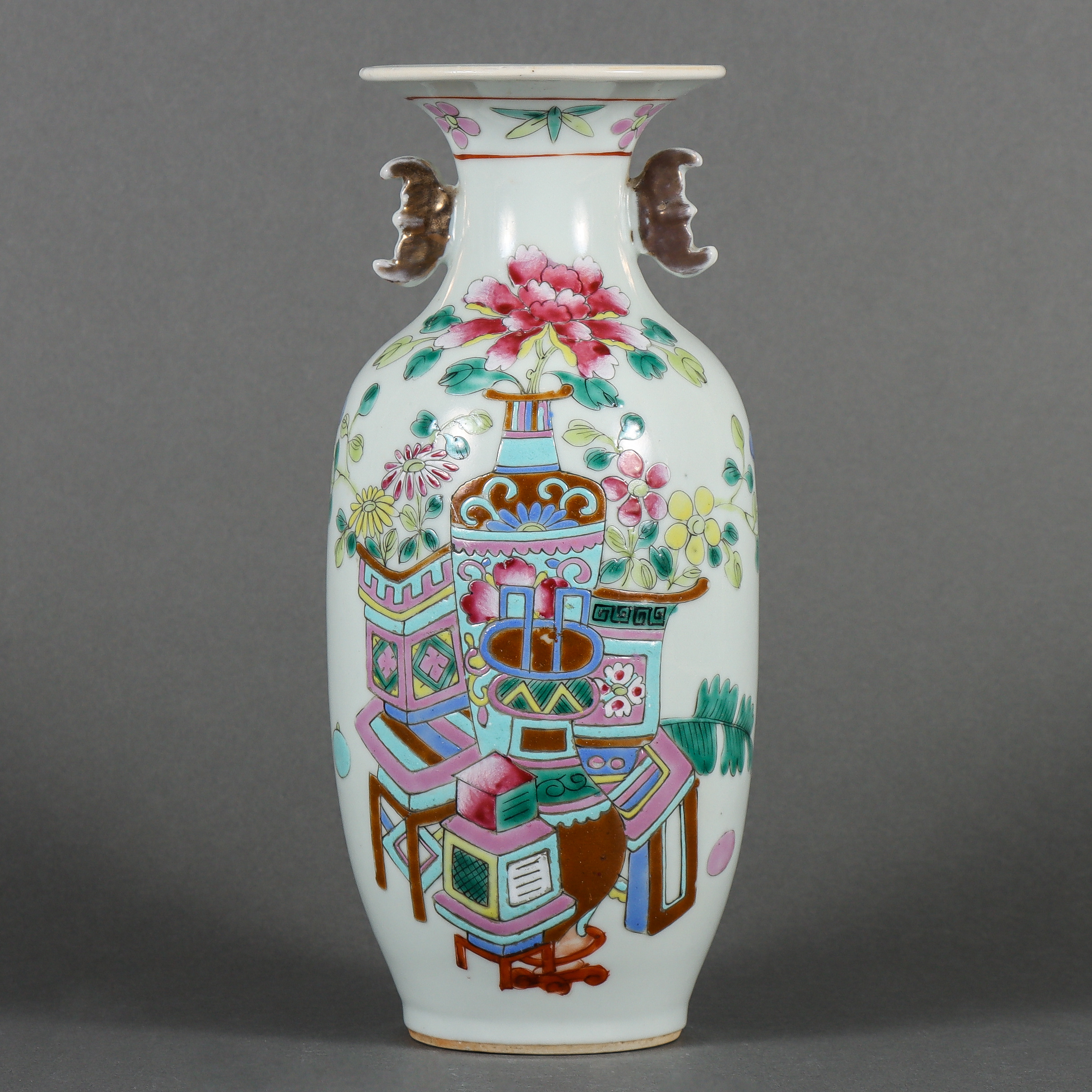 VAS, porslin, Kina, sen Qingdynasti 1900-tal.
