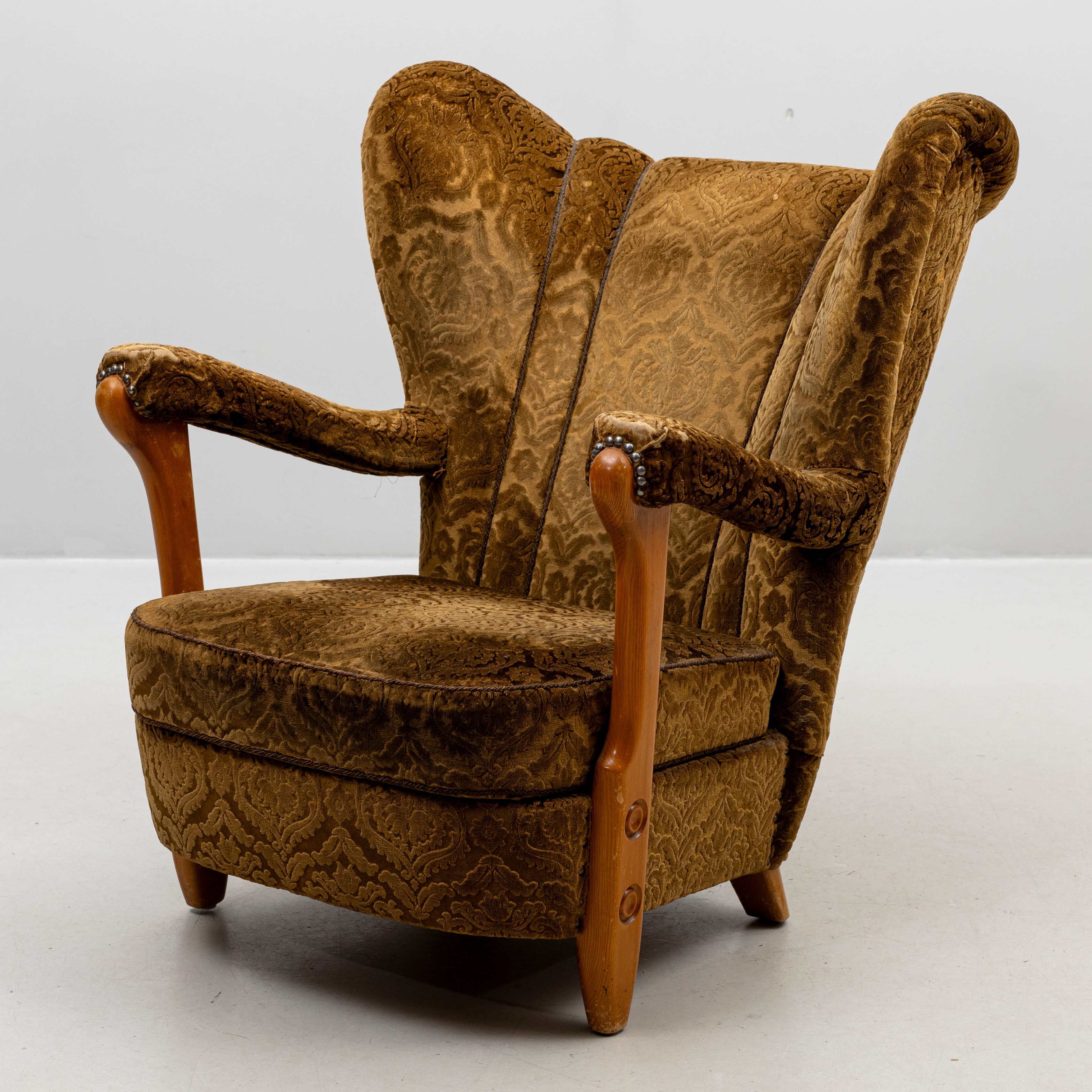 ÖRONLAPPSFÅTÖLJ, furu, textilklädsel, Swedish Modern, 1930/40-tal.