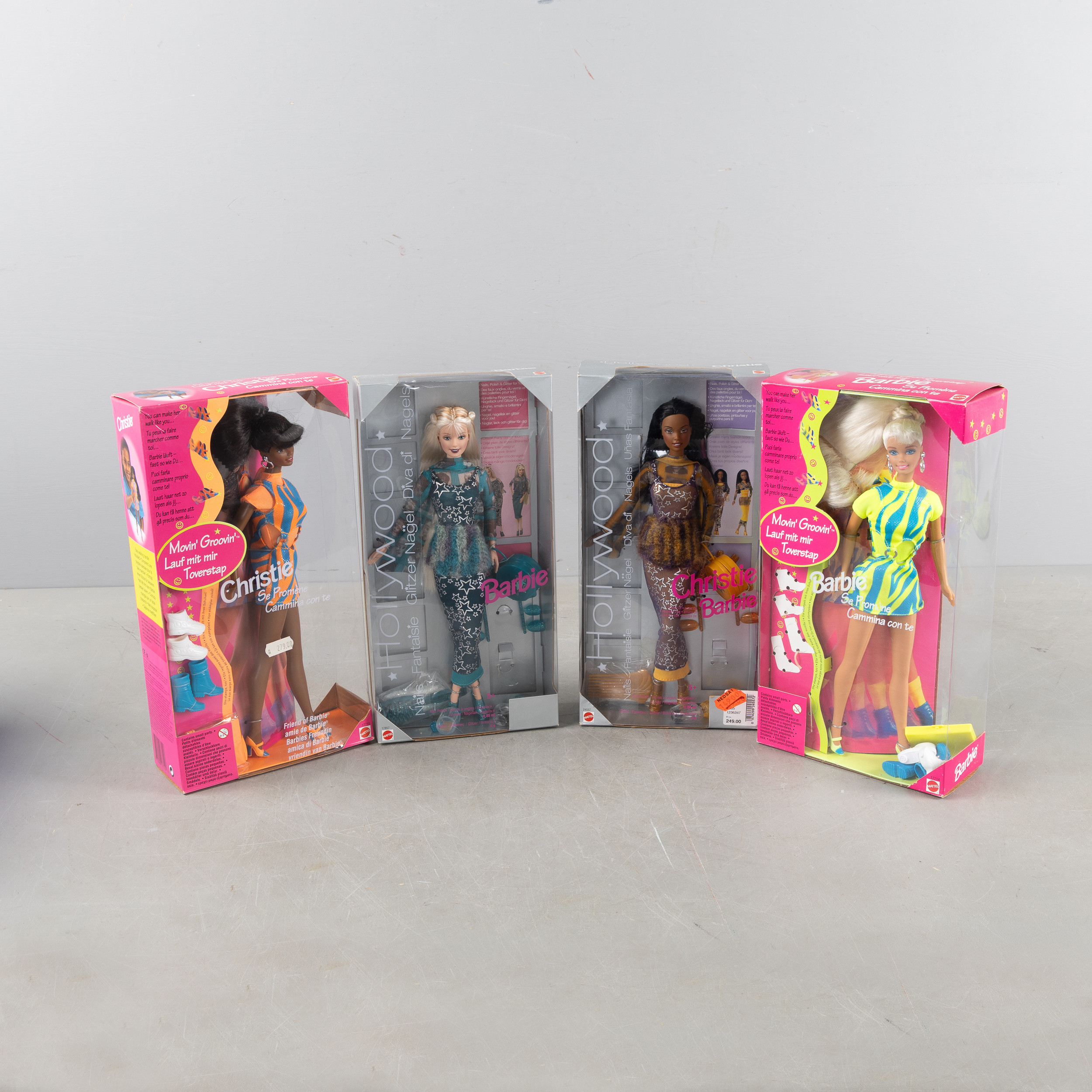 BARBIEDOCKOR, 4 stycken modedockor, Mattel, "Movin' Groovin' © 1997, Barbie" samt "Hollywood"© 1999, NRFB.