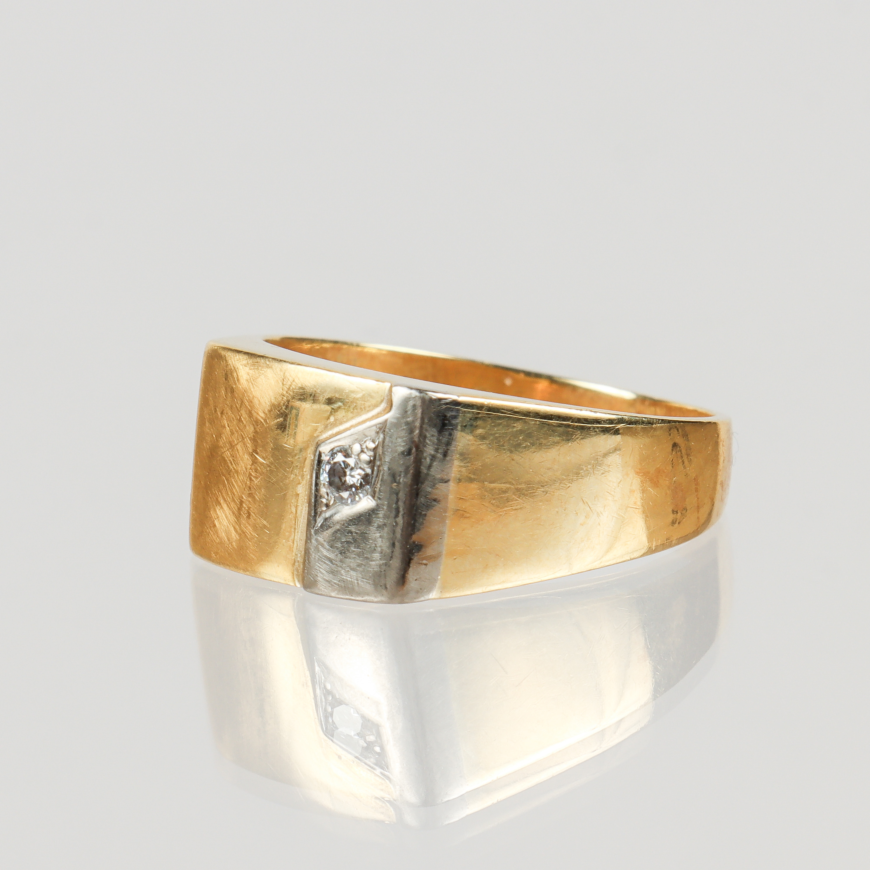 RING 18k guld med briljant, Alton.