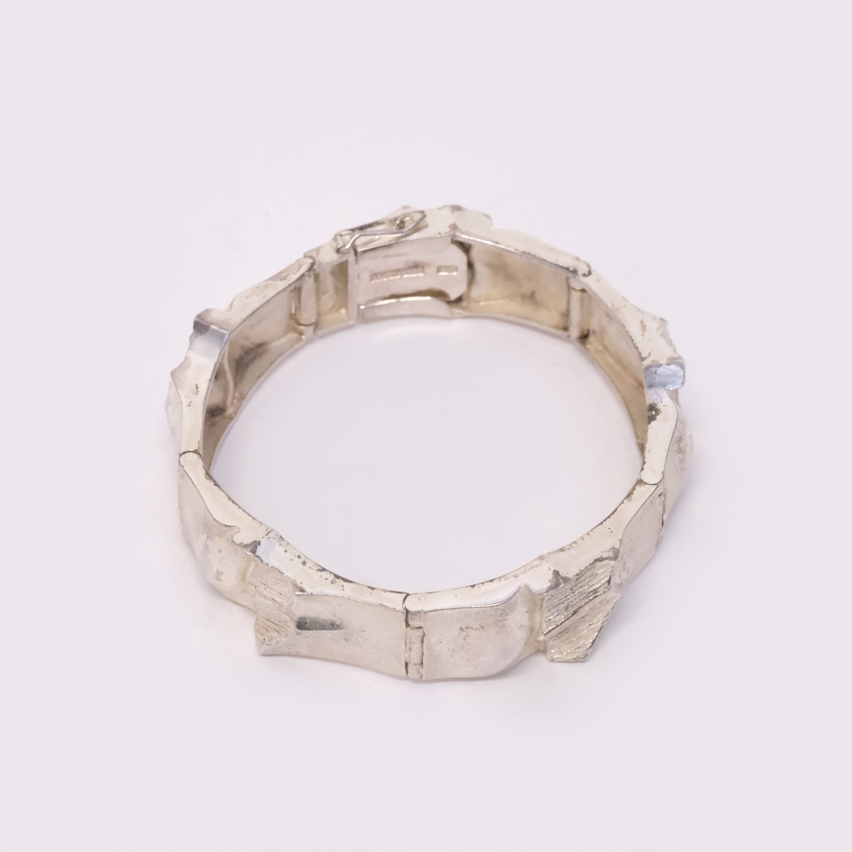 MATTI HYVERINEN. ARMBAND.