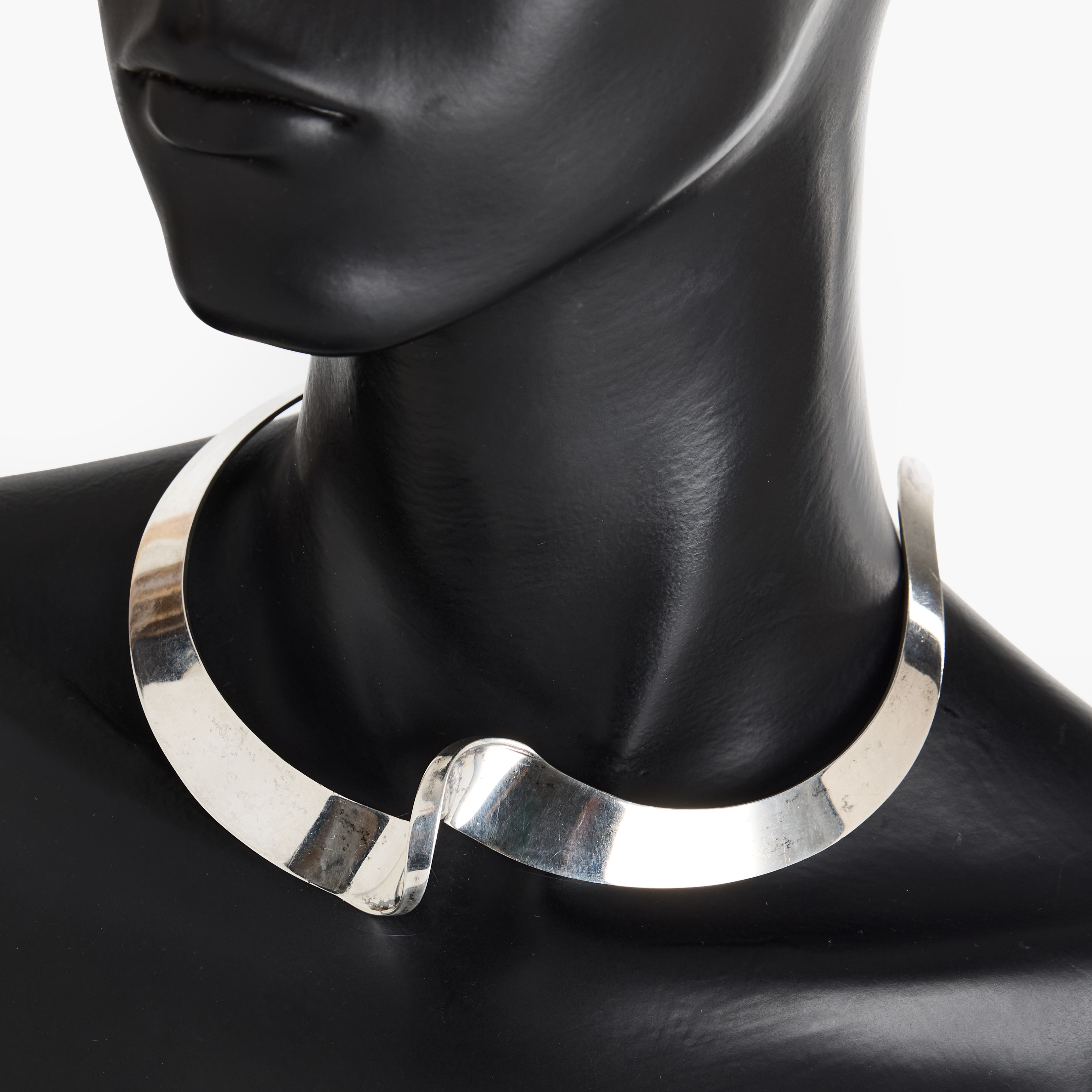 KARL-ERIK PALMBERG. För Alton, Halsring samt armring, sterlingsilver, Falköping, 1986.
