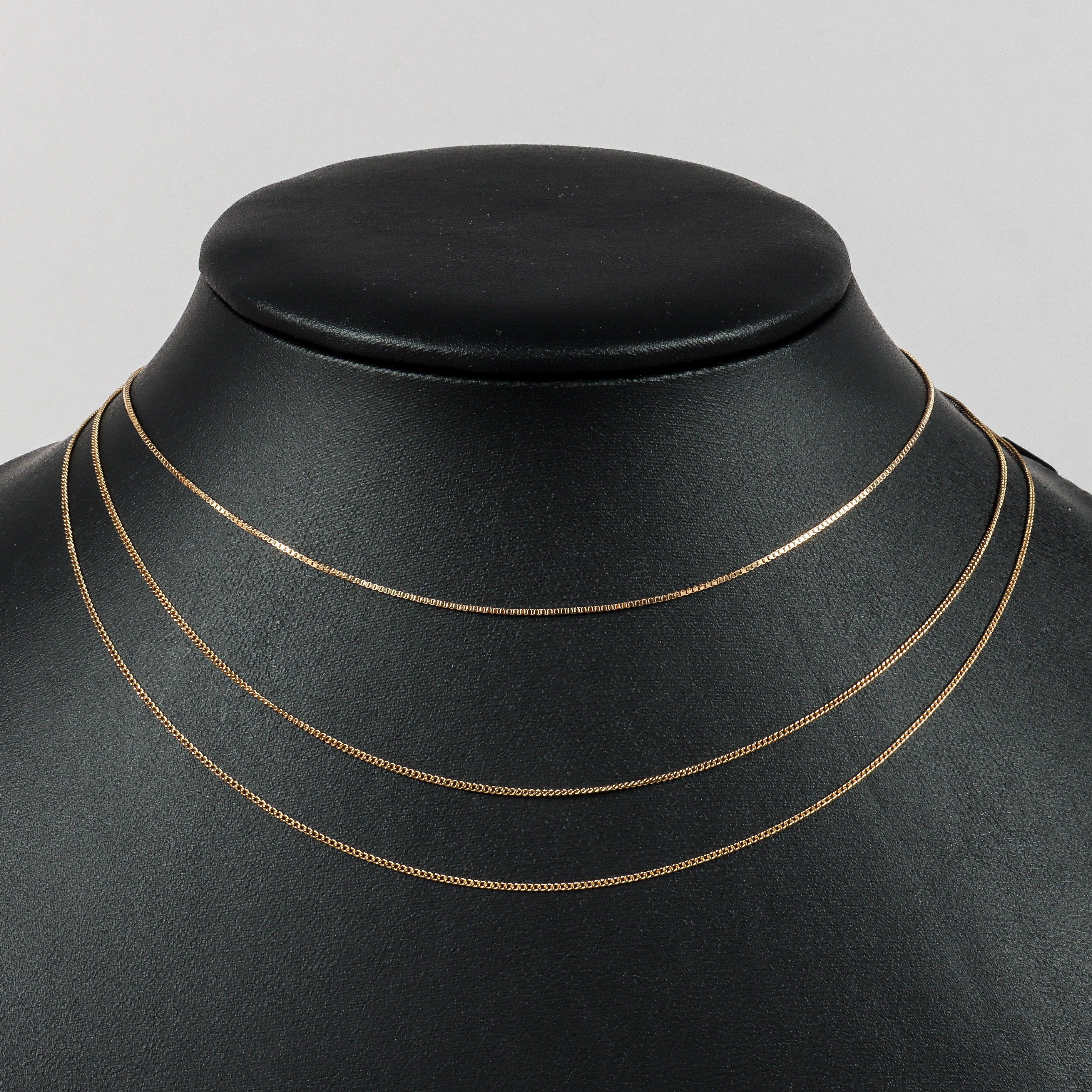 HALSKEDJOR 3 stycken, 18k guld.