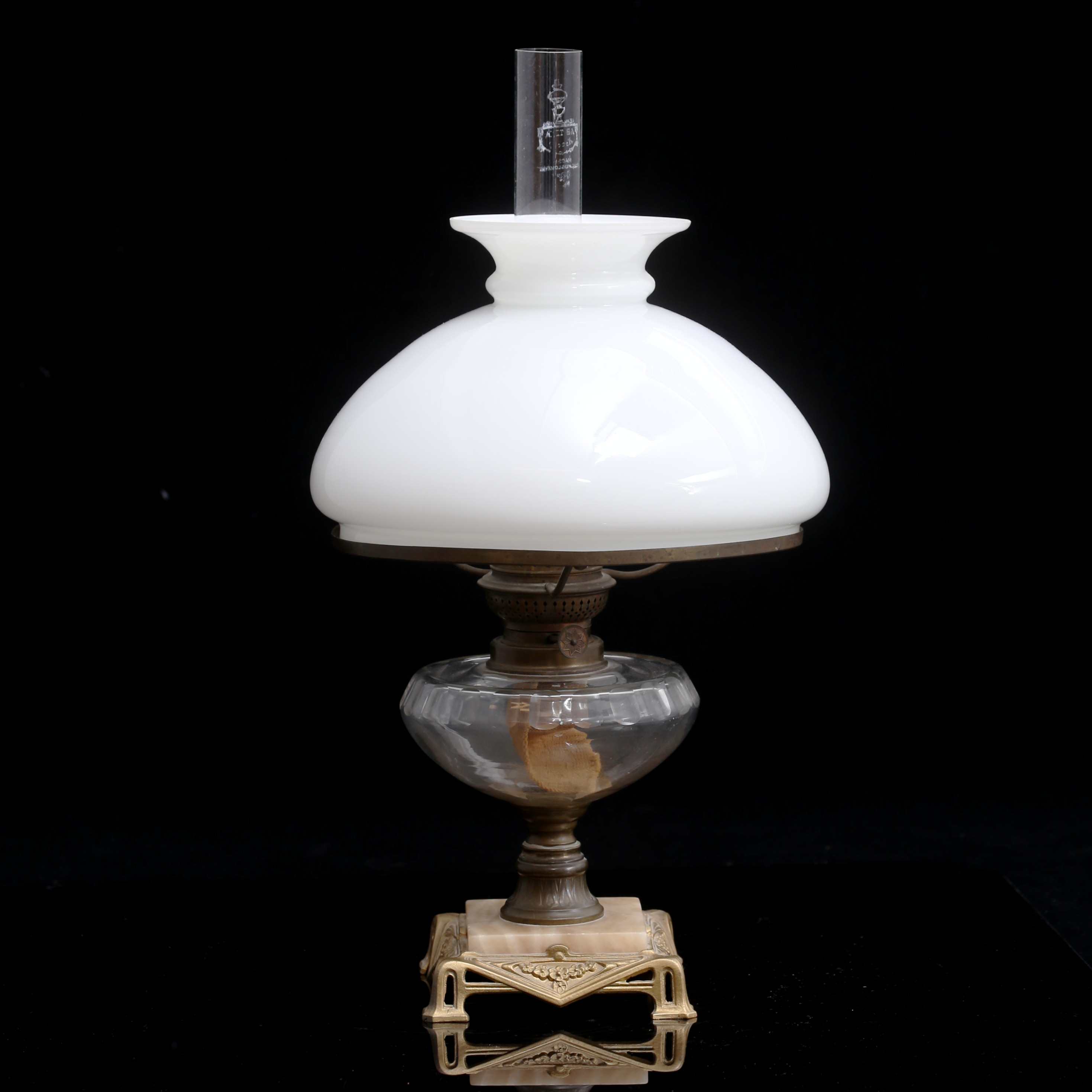 BORDSLAMPA, fotogen, tidigt 1900-tal.