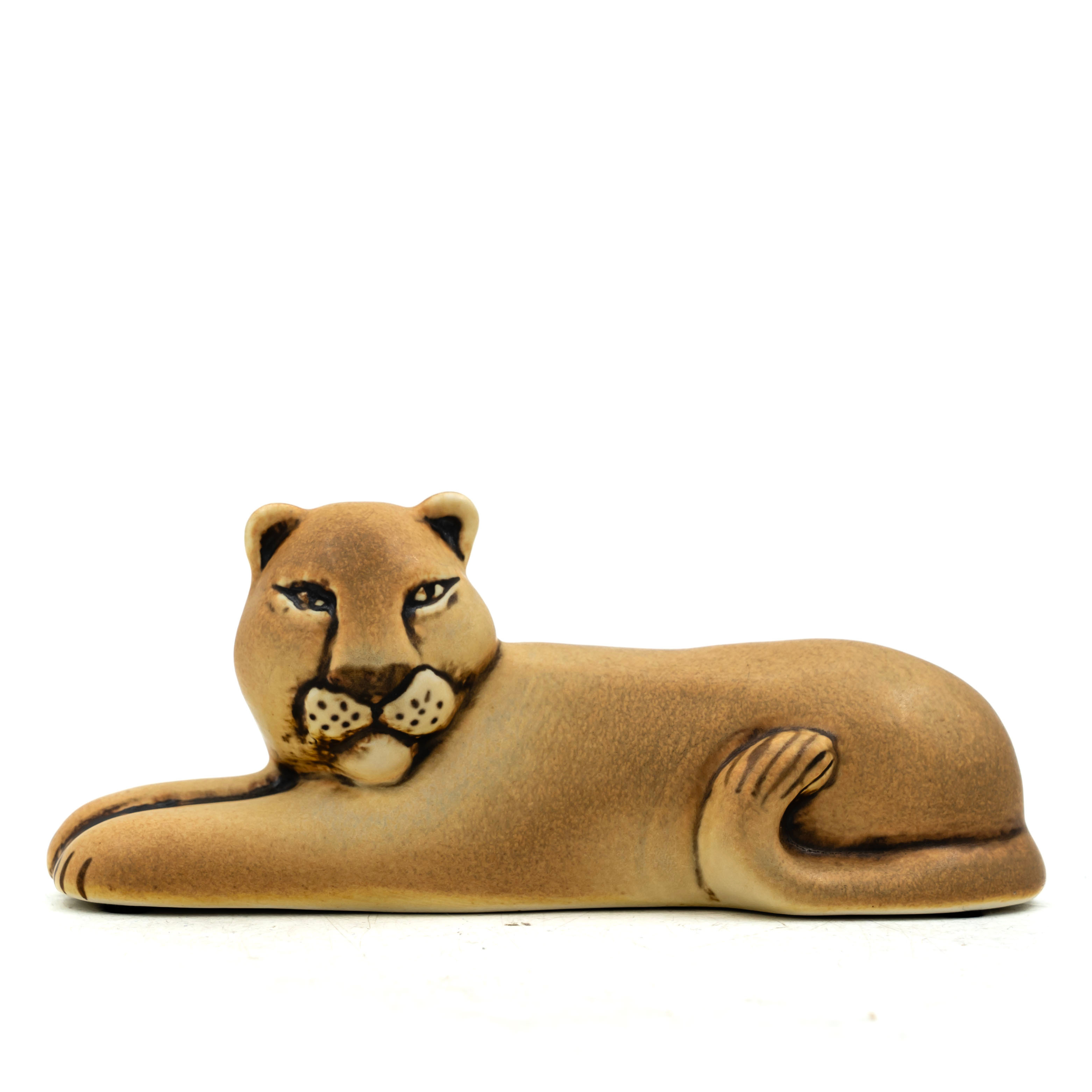 LISA LARSON. Skulptur / Figurin "Lejonhona" WWF K-Studion 2000-tal.