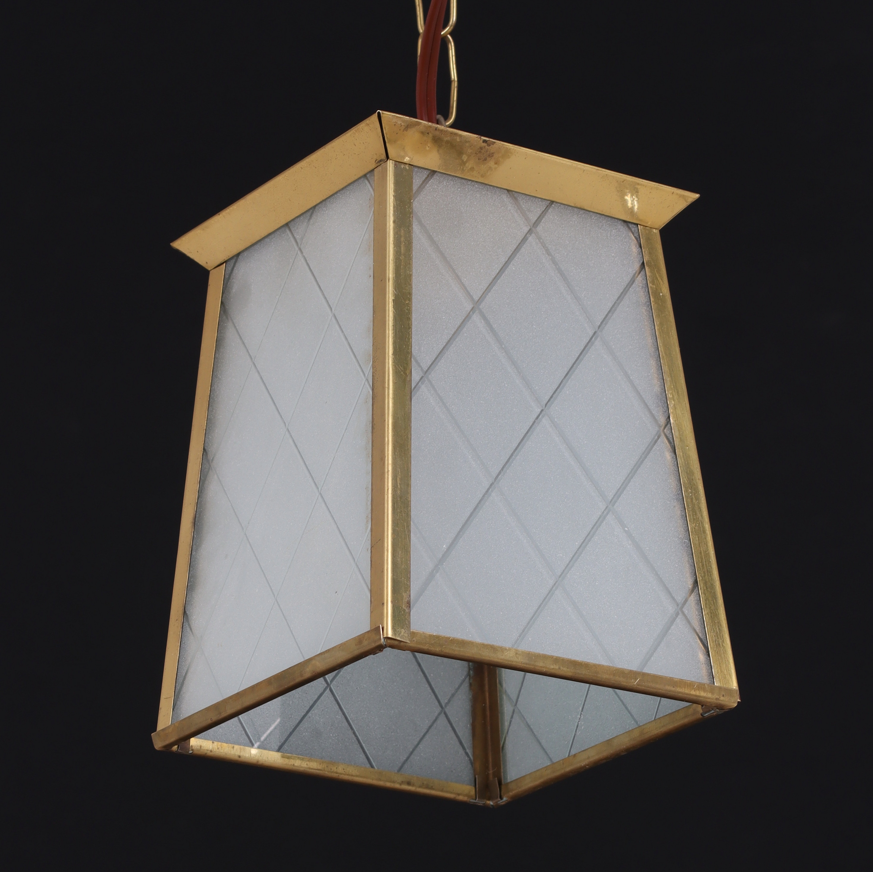 TAKLAMPA, mässing, frostat glas, 1940-tal.
