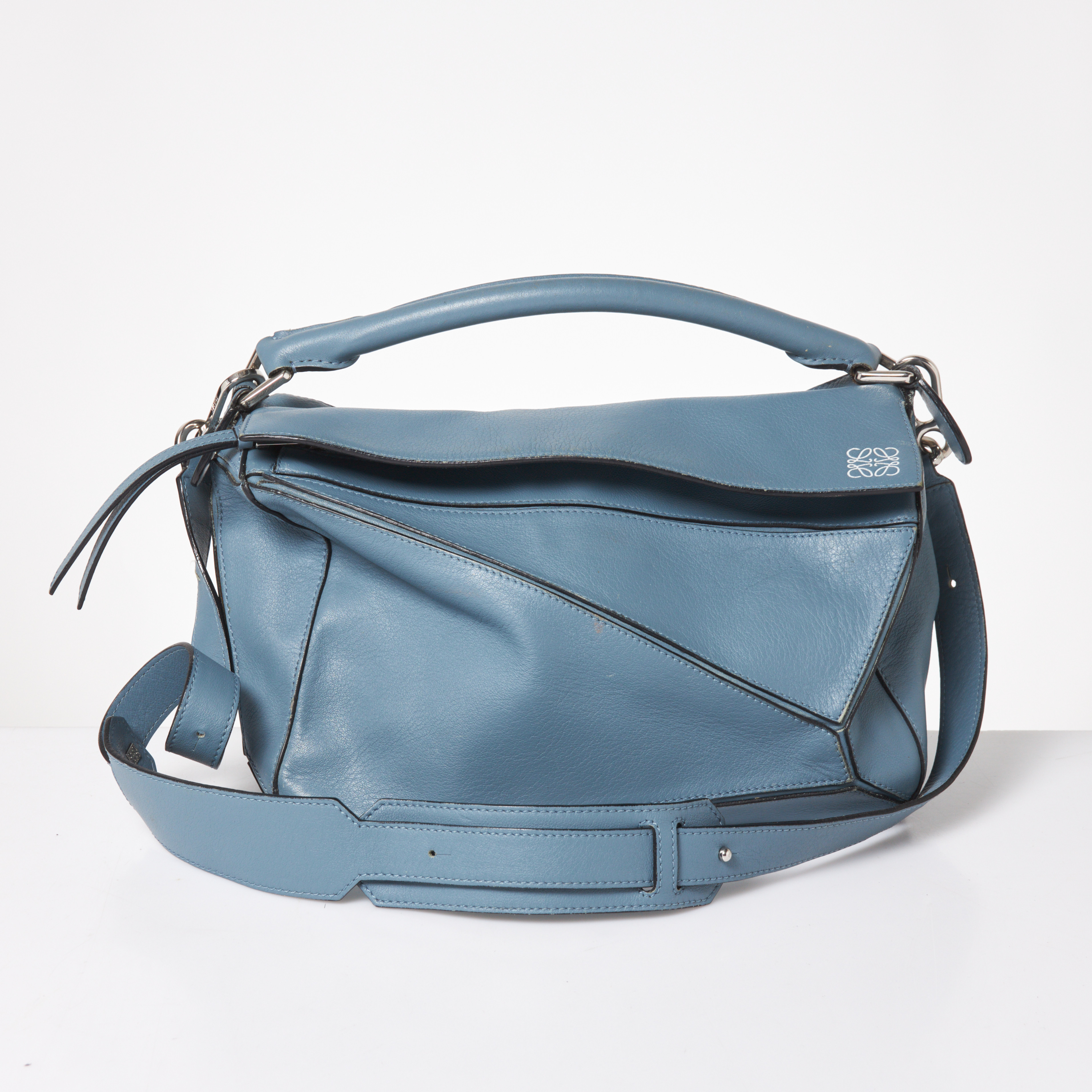 LOEWE, "Puzzle", väska, blått läder.