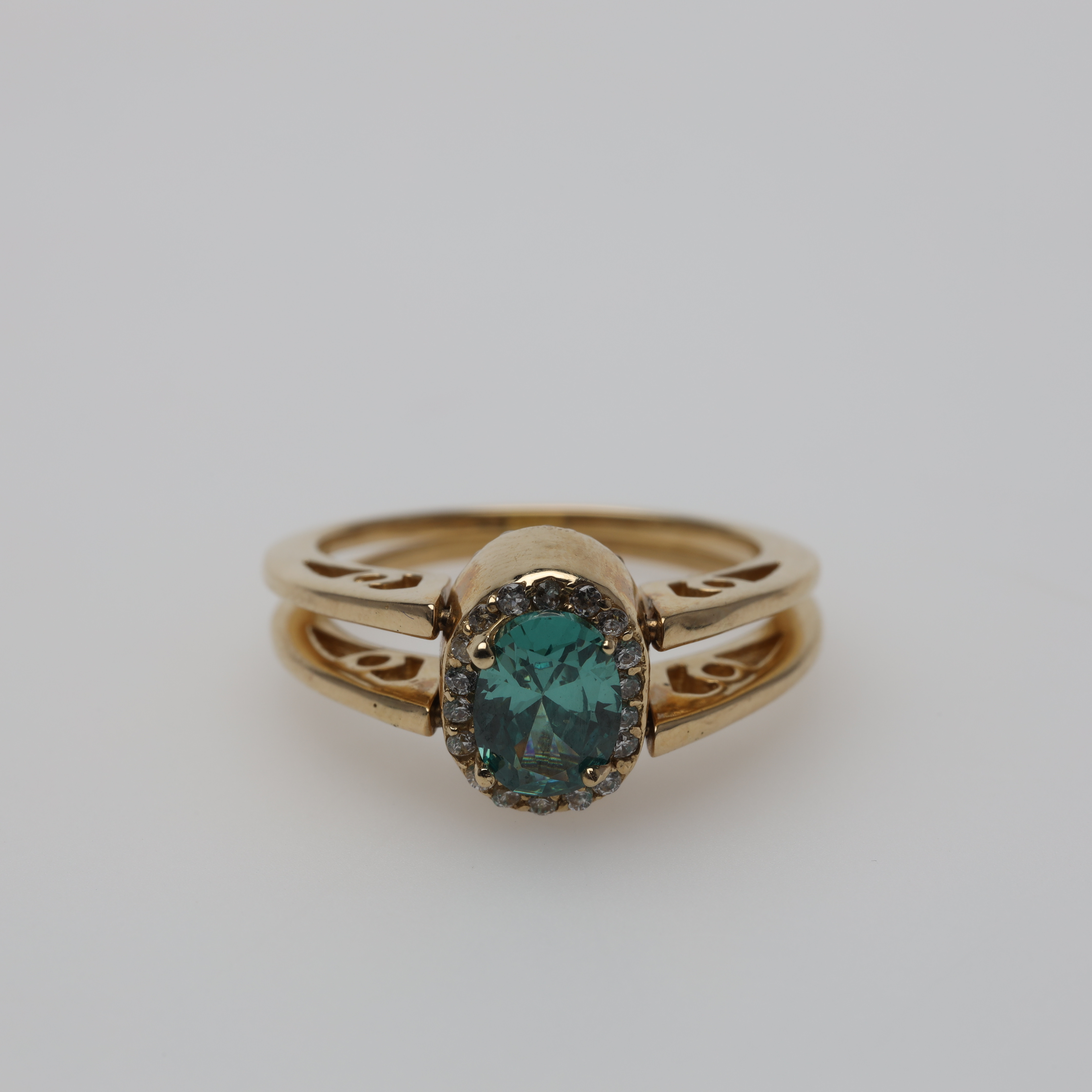 RING med stenar vändbar 14K guld bruttovikt ca 4,5 gram.