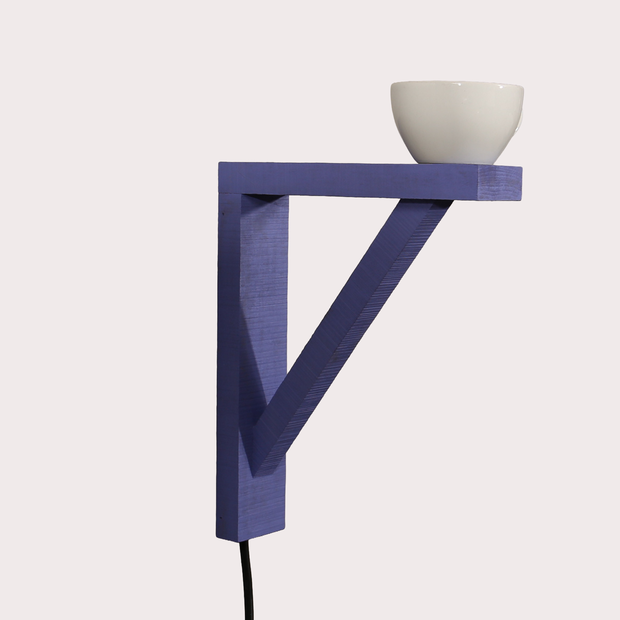 JONAS BOHLIN. Vägglampa, "Espresso", trä/porslin.