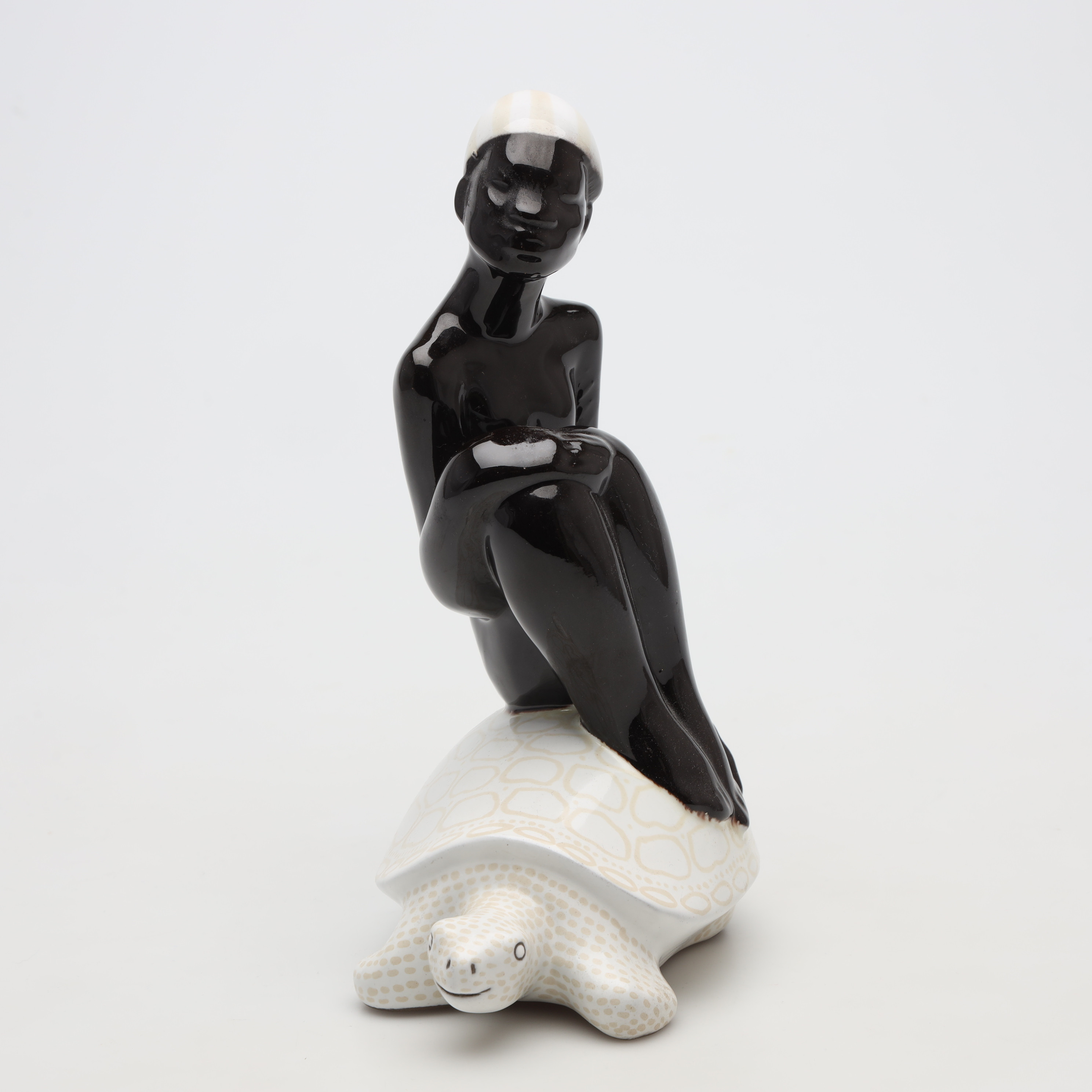 MARI SIMMULSON. FIGURIN, sköldpadda, porslin, Upsala-Ekeby.