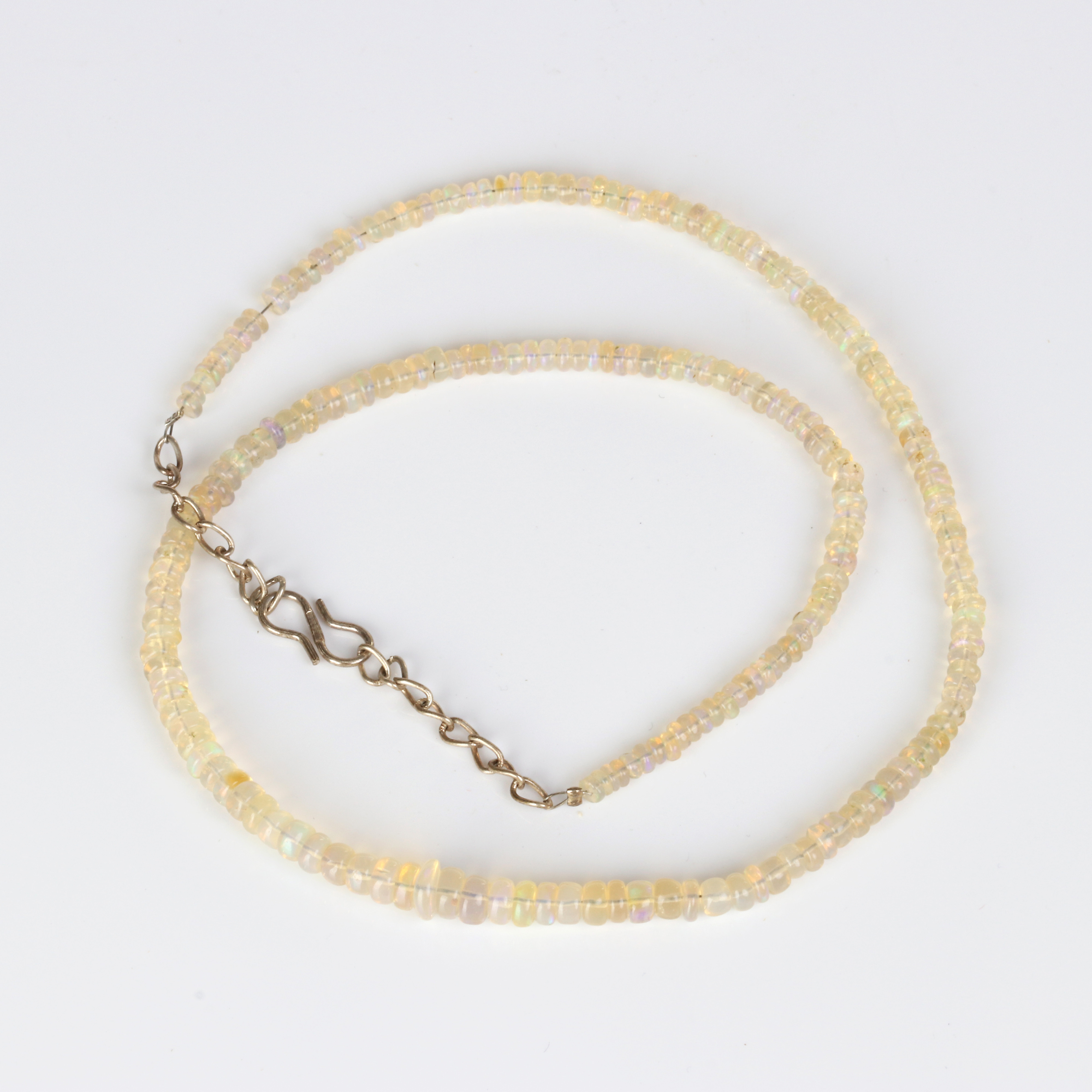 OPALHALSBAND.
