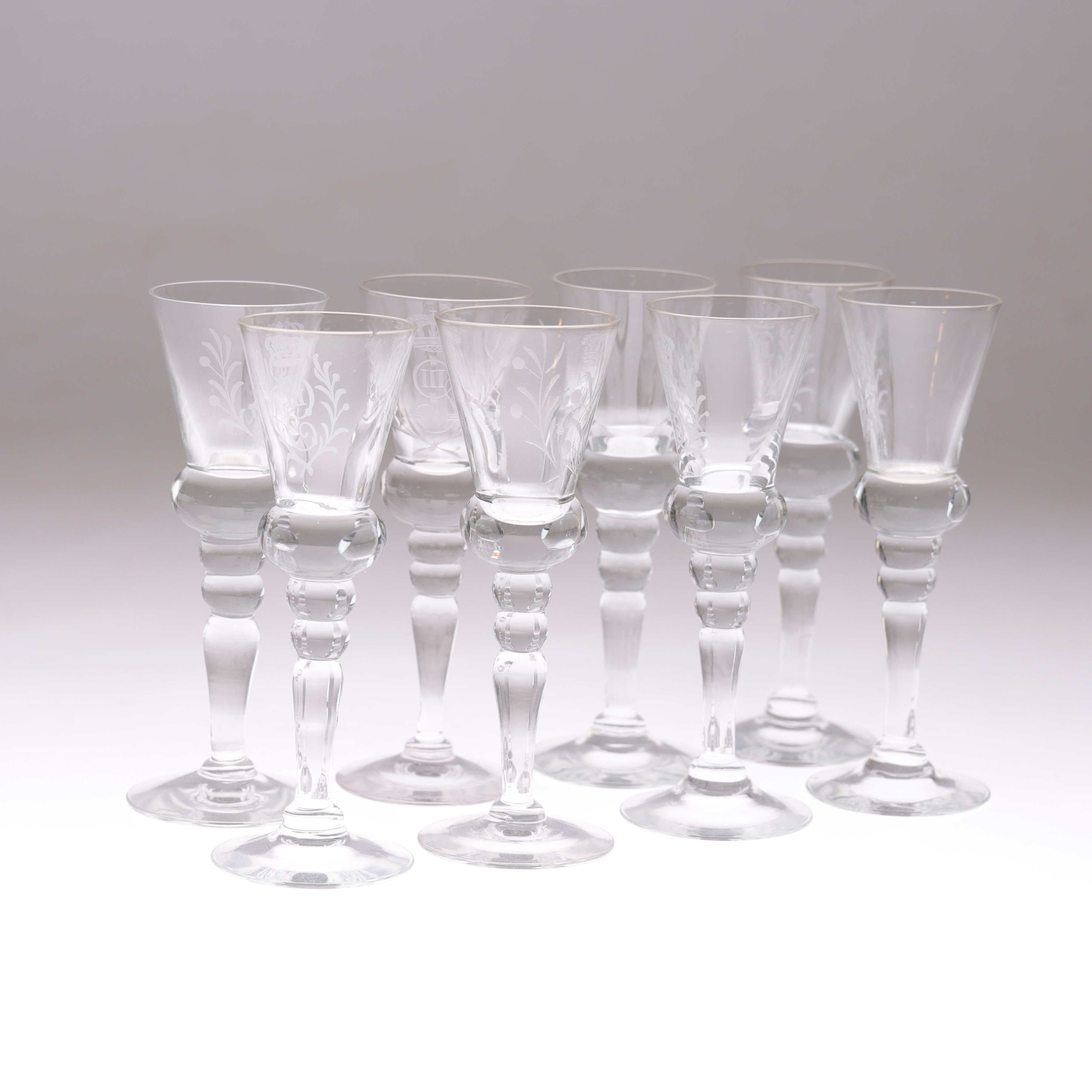 BRÄNNVINSGLAS, 8 st, "Gustav III", Reijmyre, 1900-talets andra hälft.