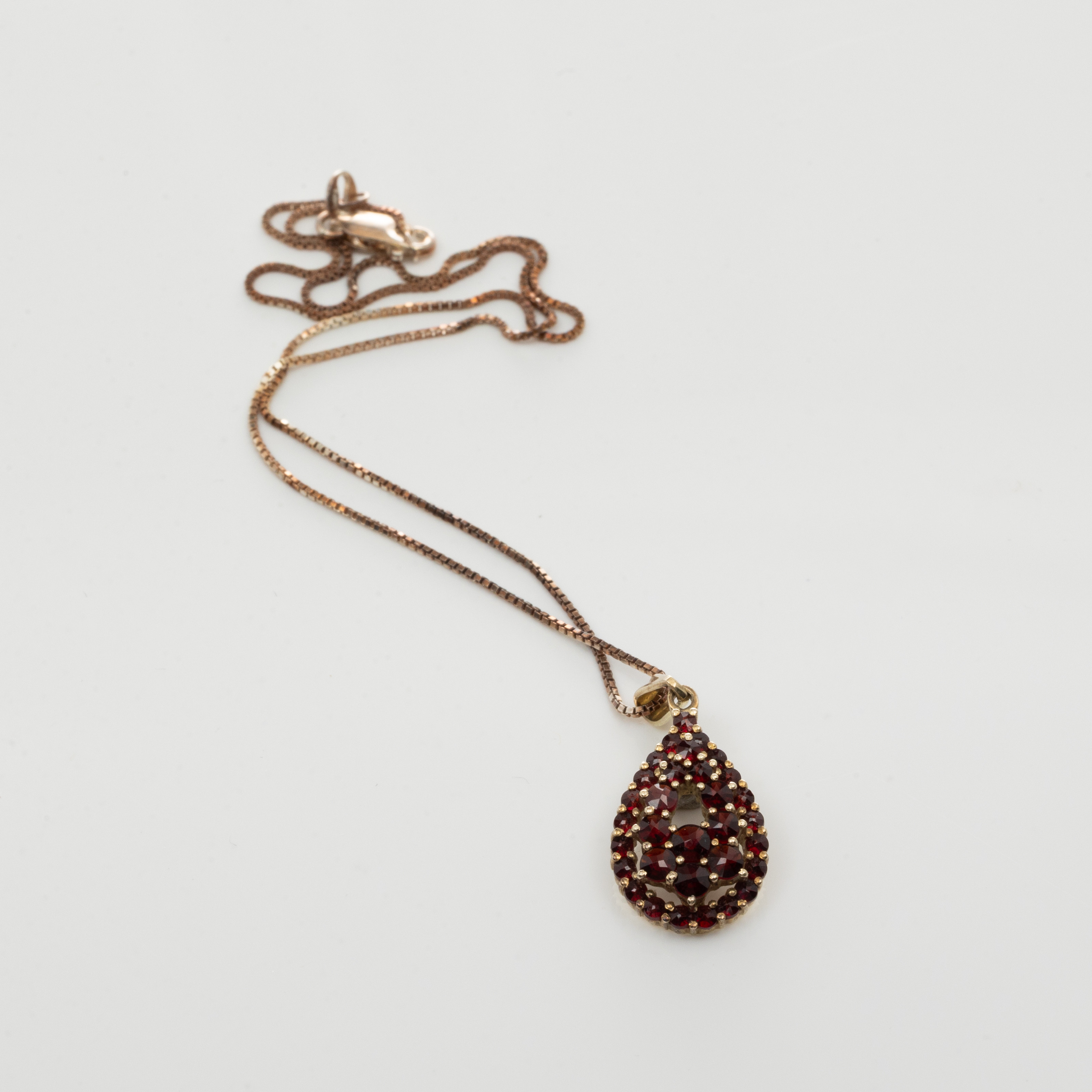 COLLIER, Förgyllt sterlingsilver, Granater.