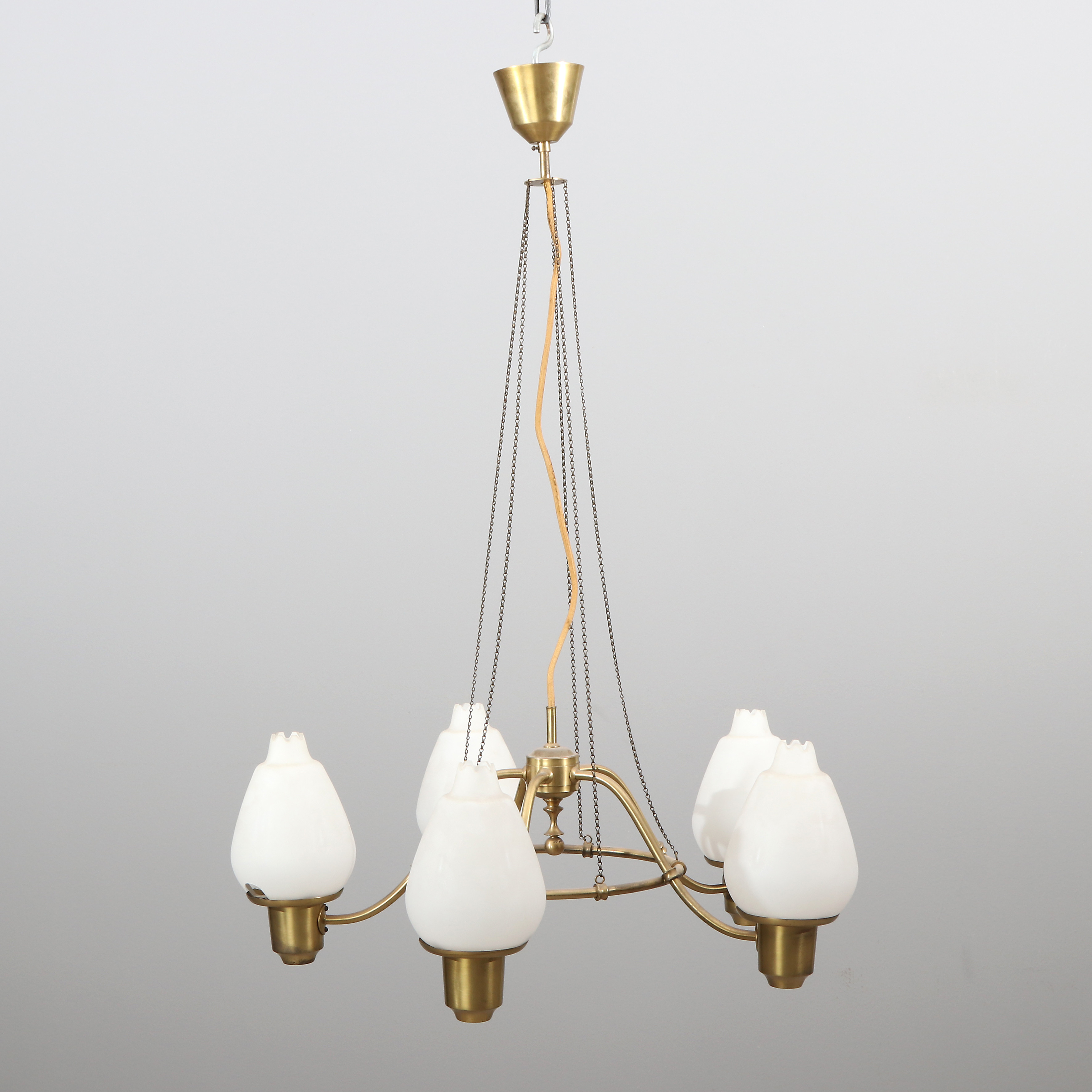 TAKLAMPA. Mässing med glaskupor. Swedish modern, 1940/50-tal.