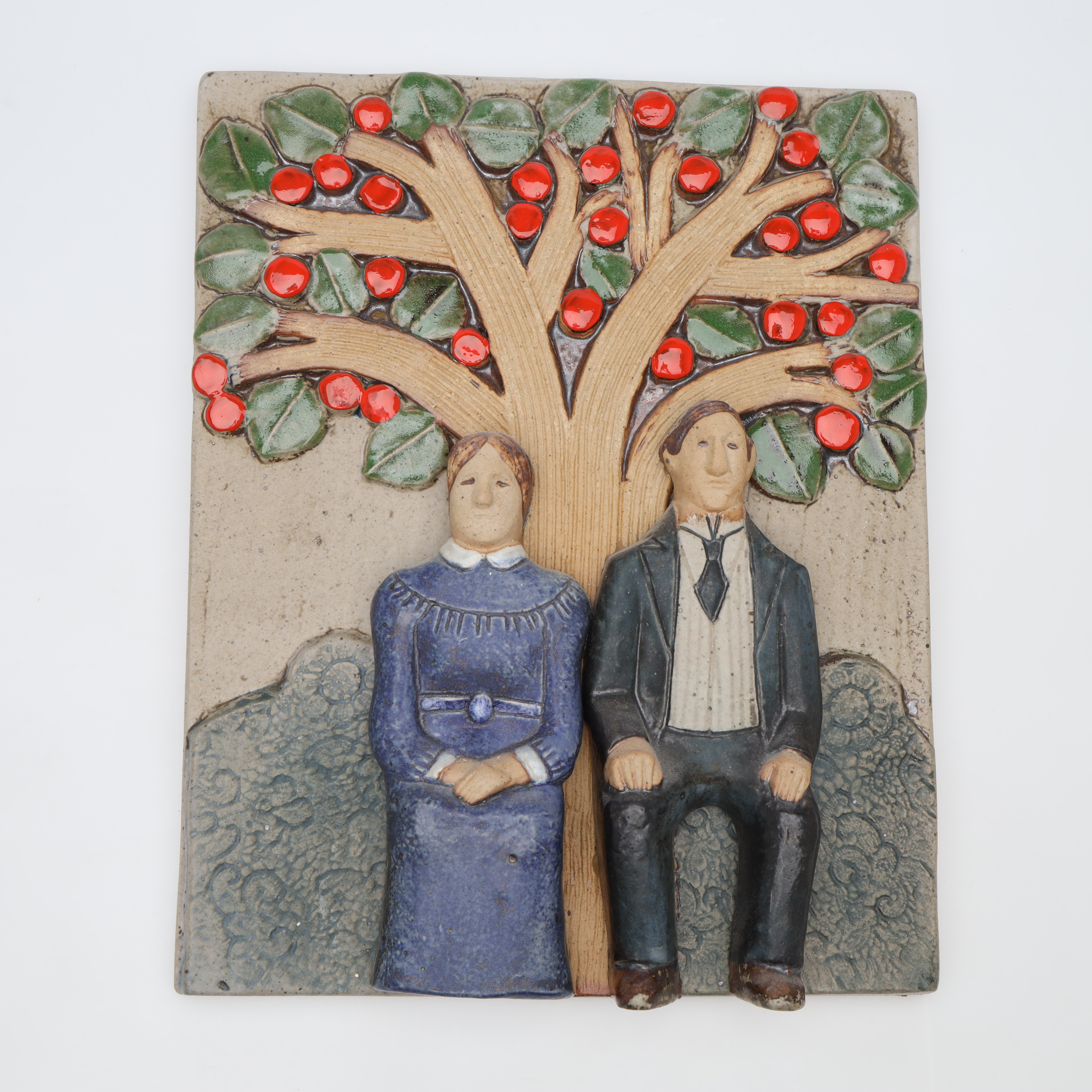 LISA LARSON. VÄGGRELIEF, stengods, "Äppelträd", Lisa Larson Studio, märkt Studiohanden, Gustavsberg, numrerad 254/950.