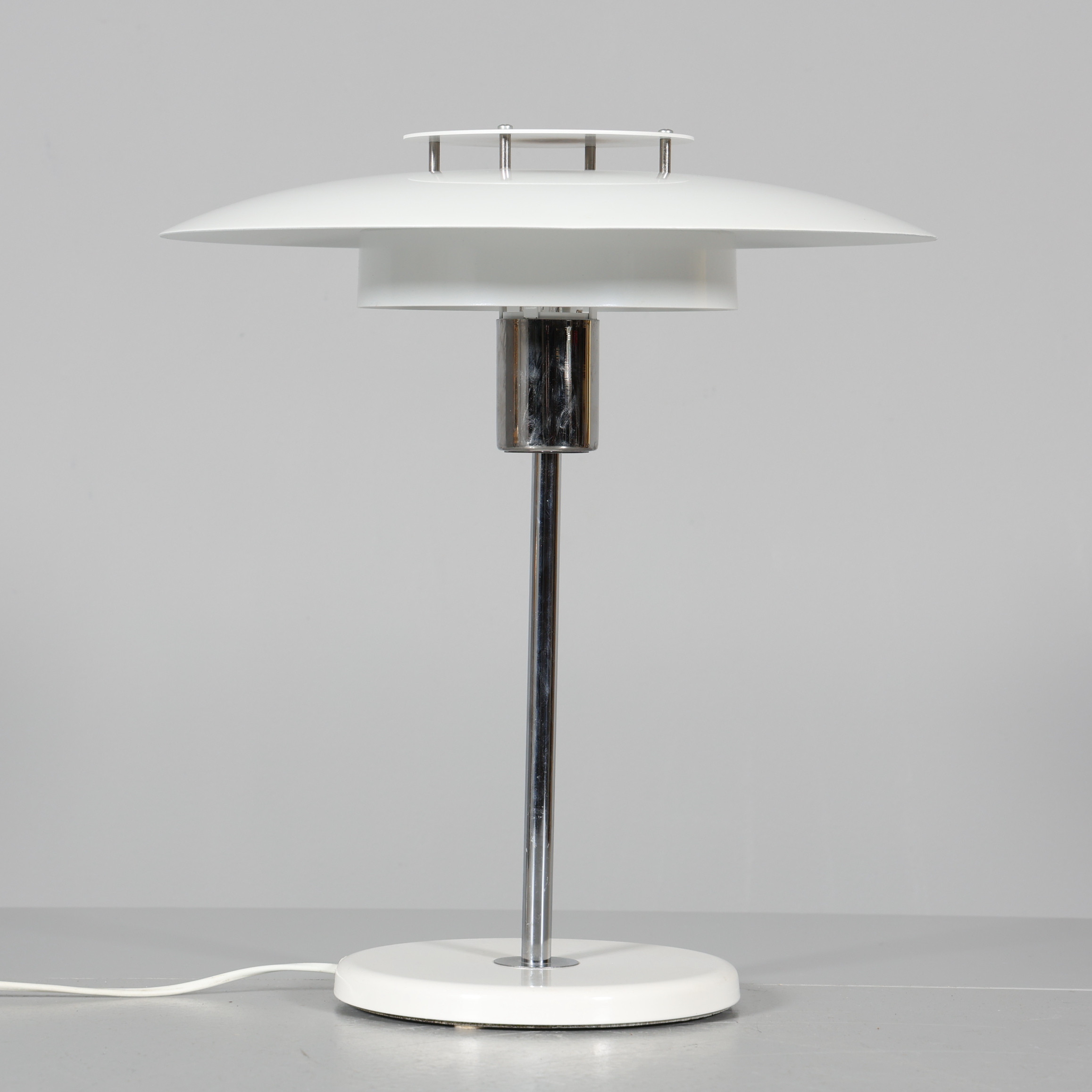 OLE ANDERSSON. BORDSLAMPA, metall, "Aurora", Boréns.