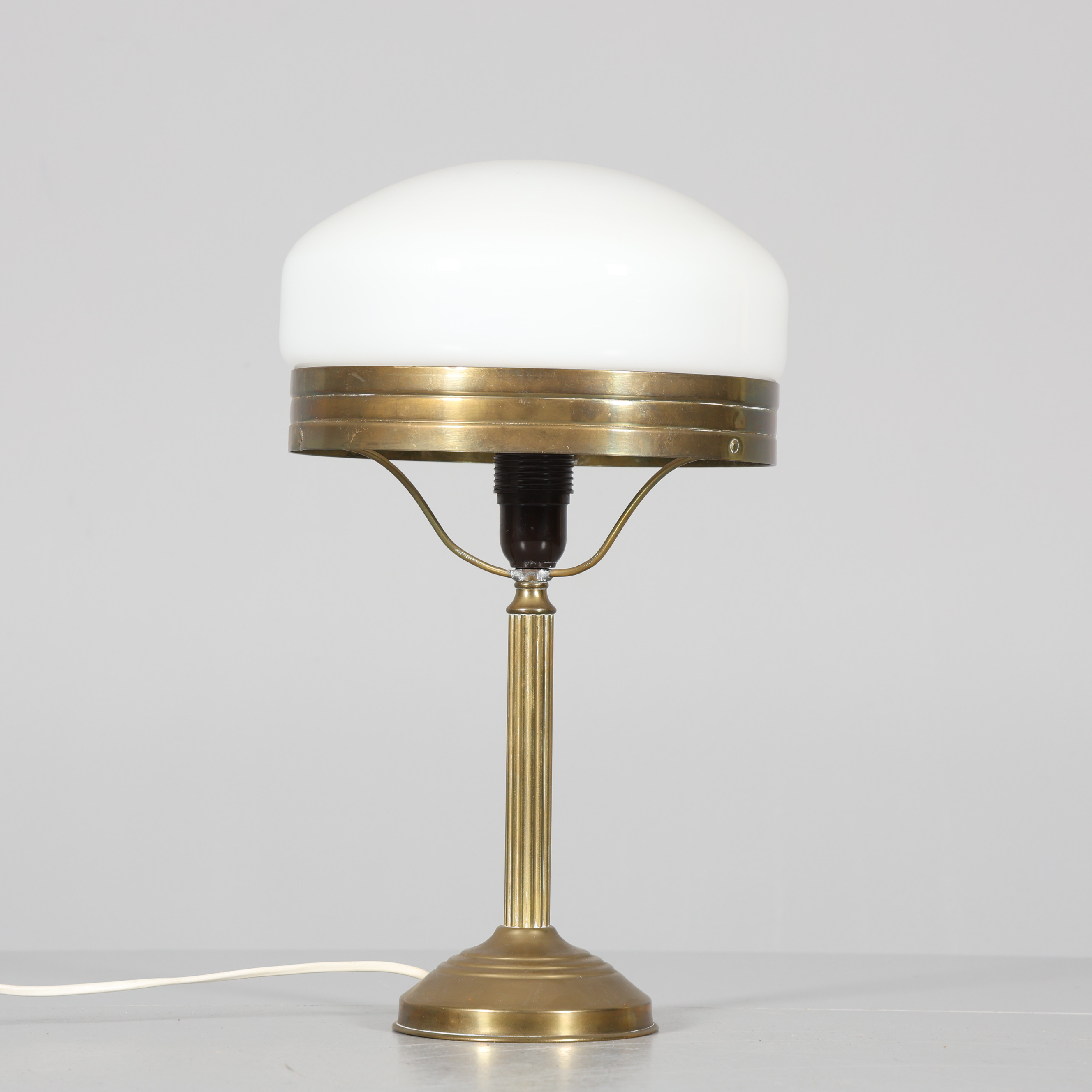 BORDSLAMPA, sk. "Strindbergslampa", metall samt glas.