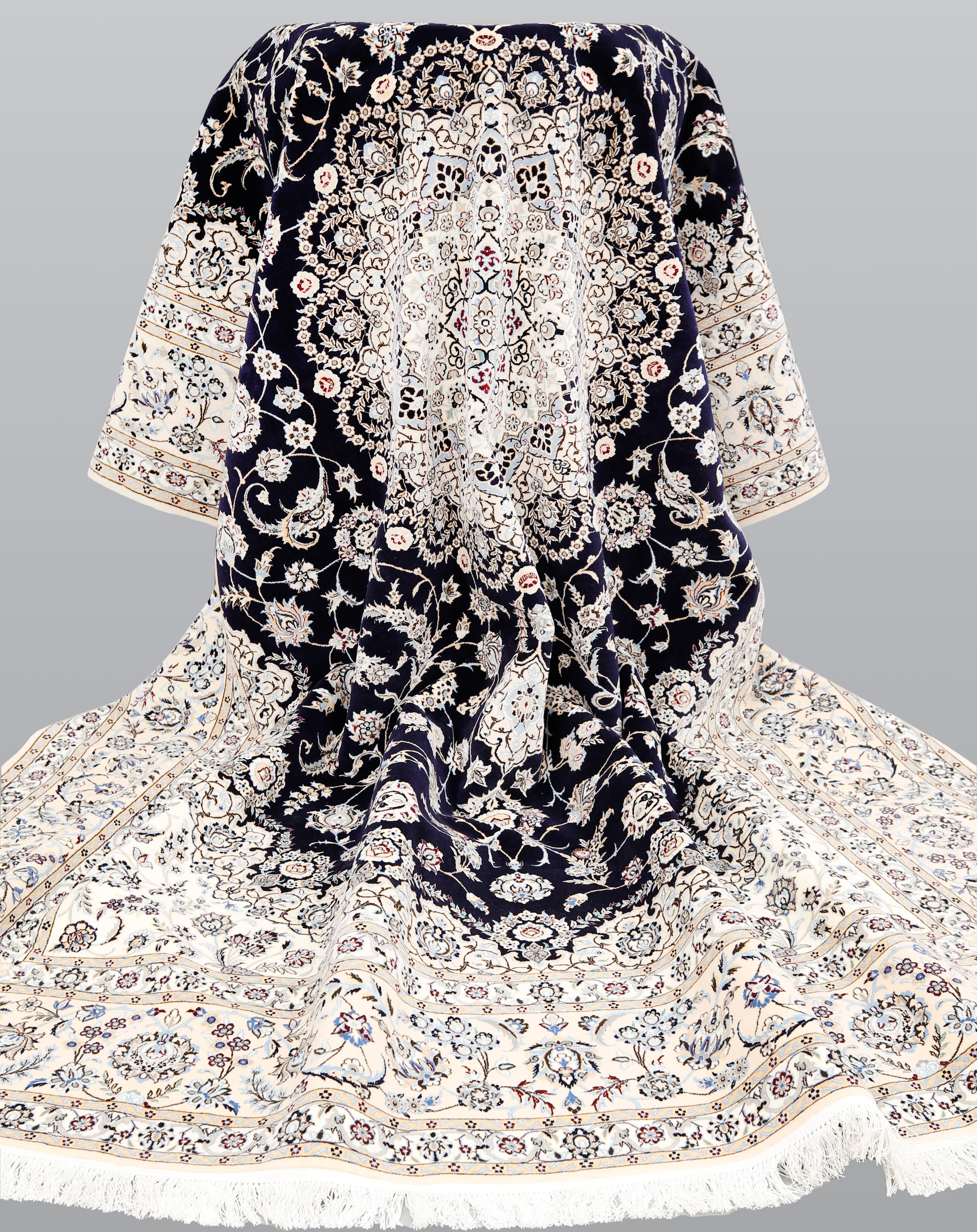 MATTA. Nain part silk, s.k 6 LAA, ca 1.000.000 knutar/kvm, 369 x 256 cm.