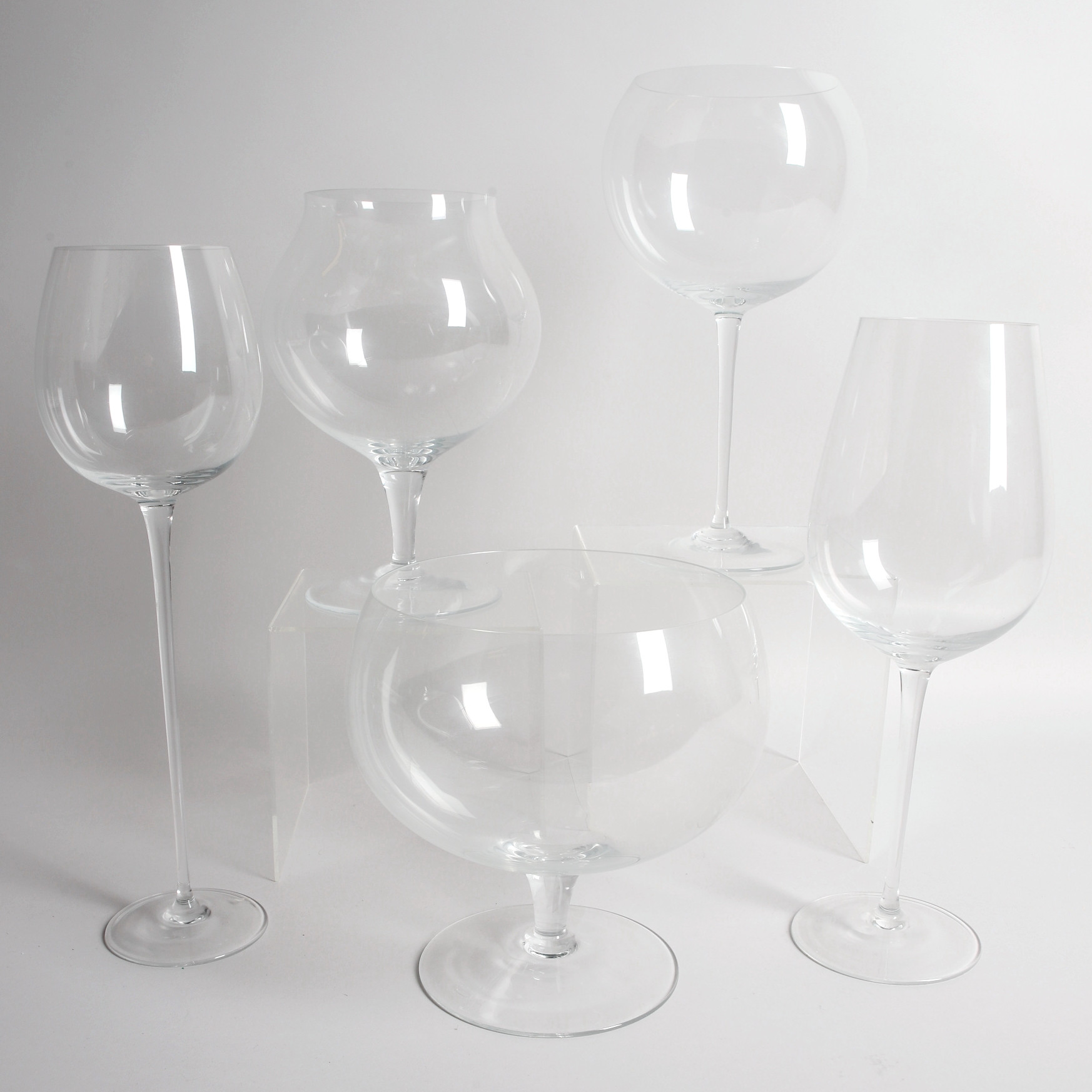 STORA GLAS OCH SKÅLAR PÅ FOT, 5 st, glas, Moser, Böhmen, Tjeckien.