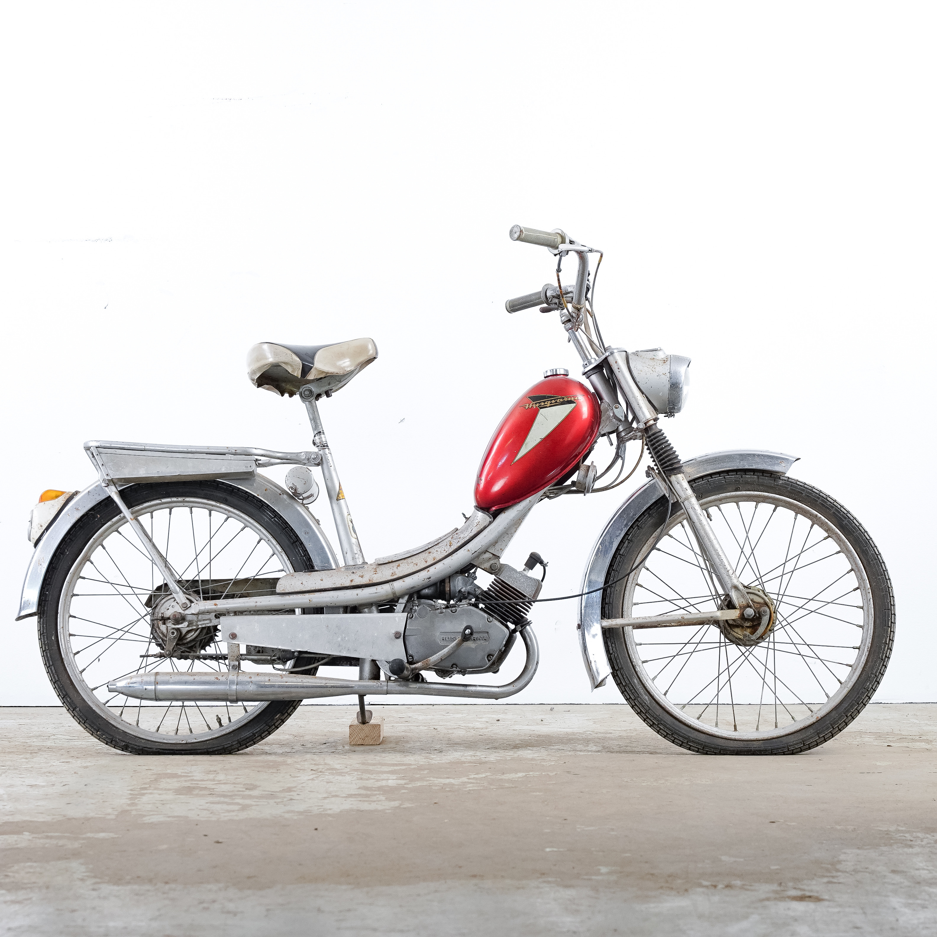 HUSQVARNA, M 1213, ca 1965.