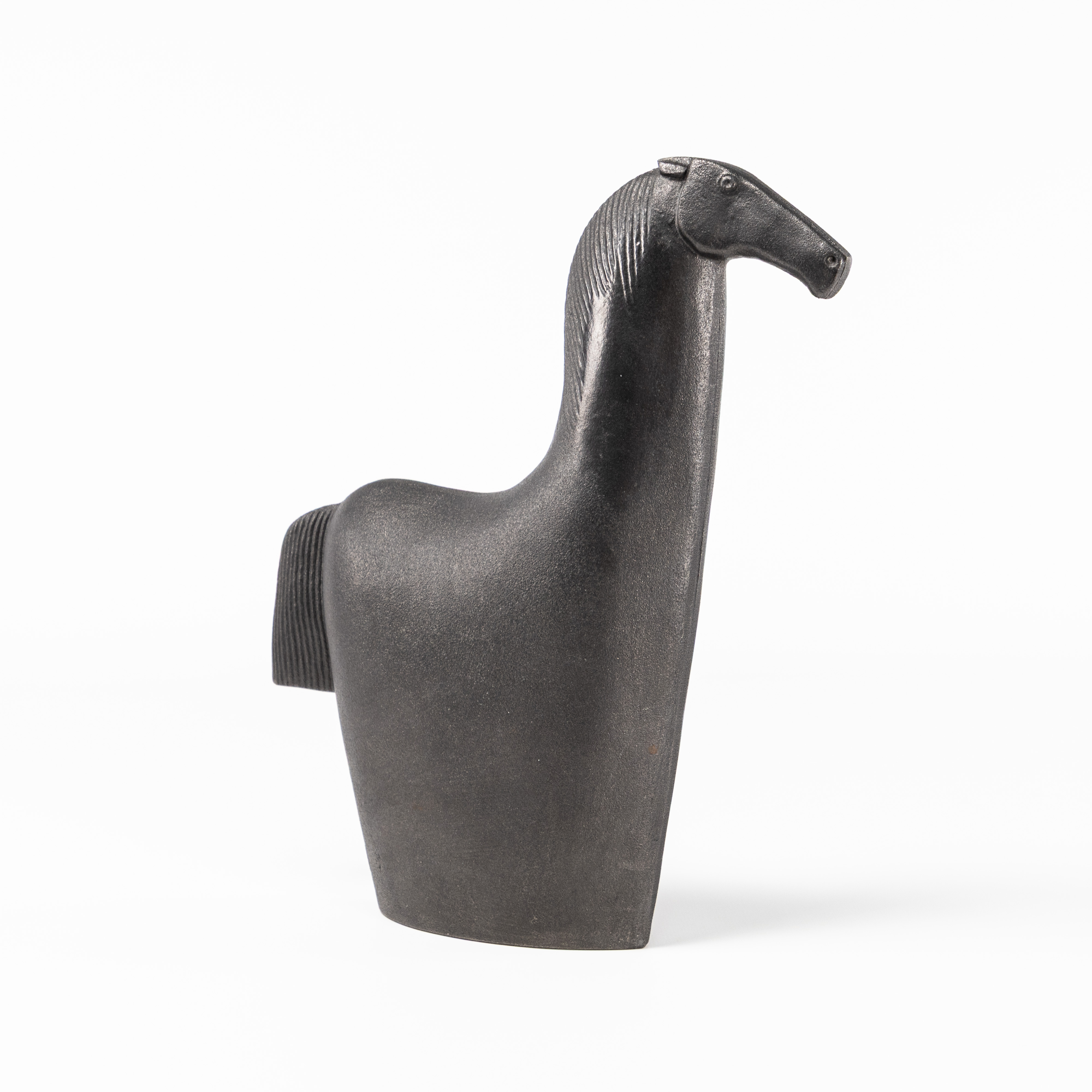 BJÖRN NYBERG. Skulptur, häst, gjutjärn, signerad.